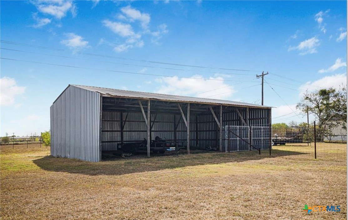 main property photo 11