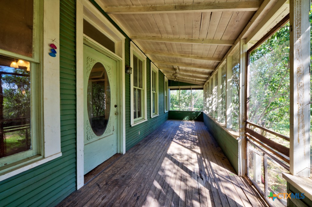 main property photo 28