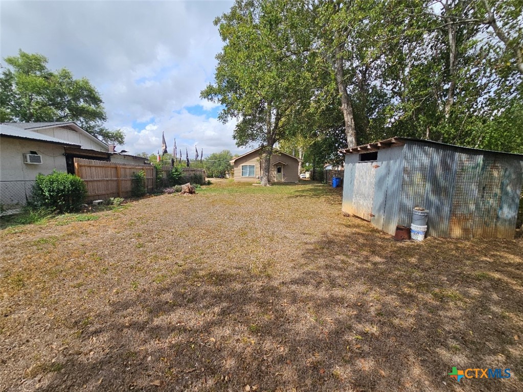 main property photo 11