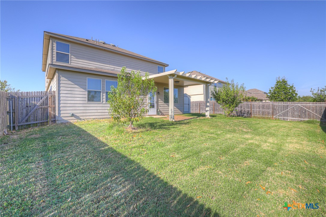 main property photo 40