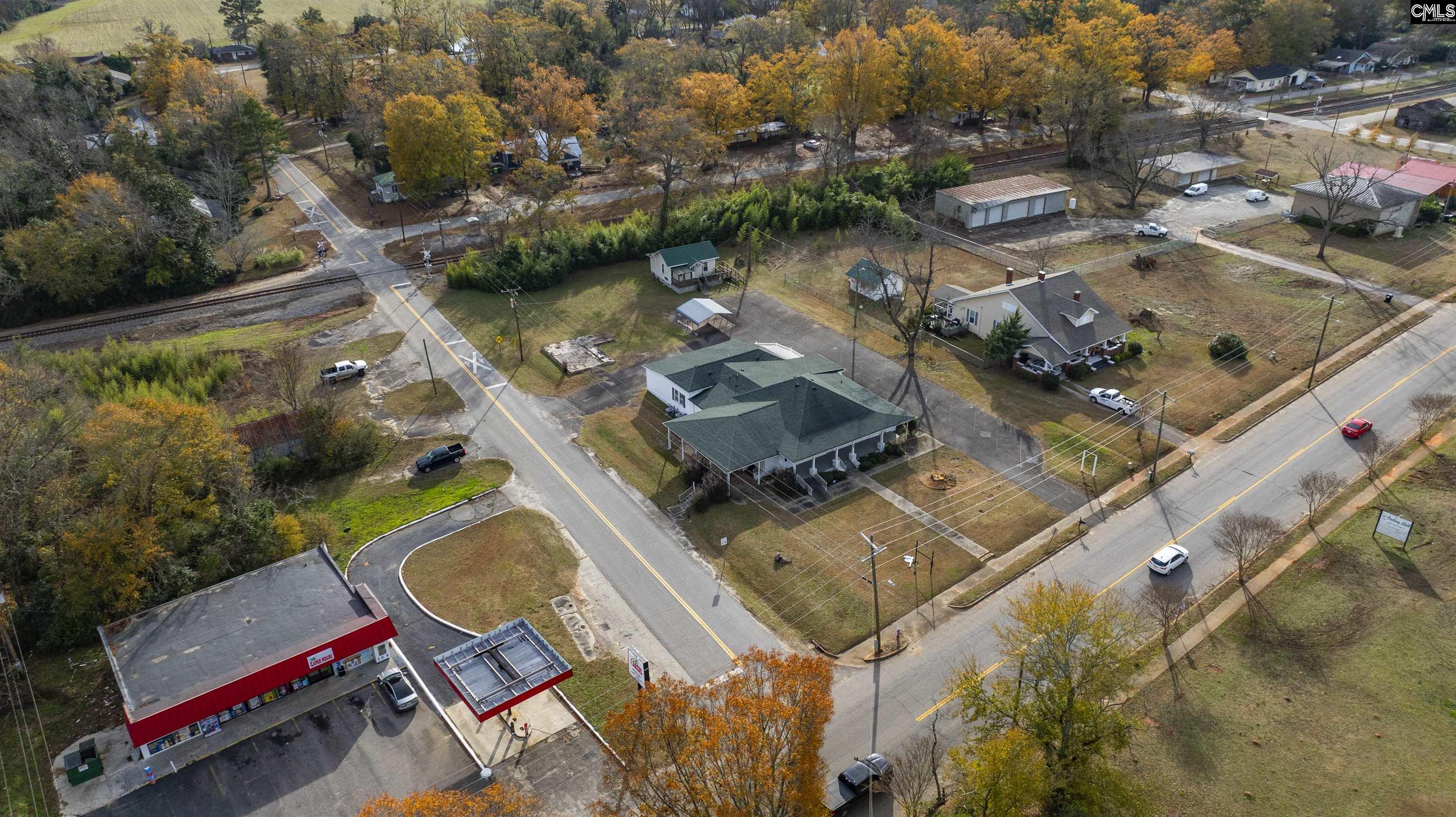 main property photo 28