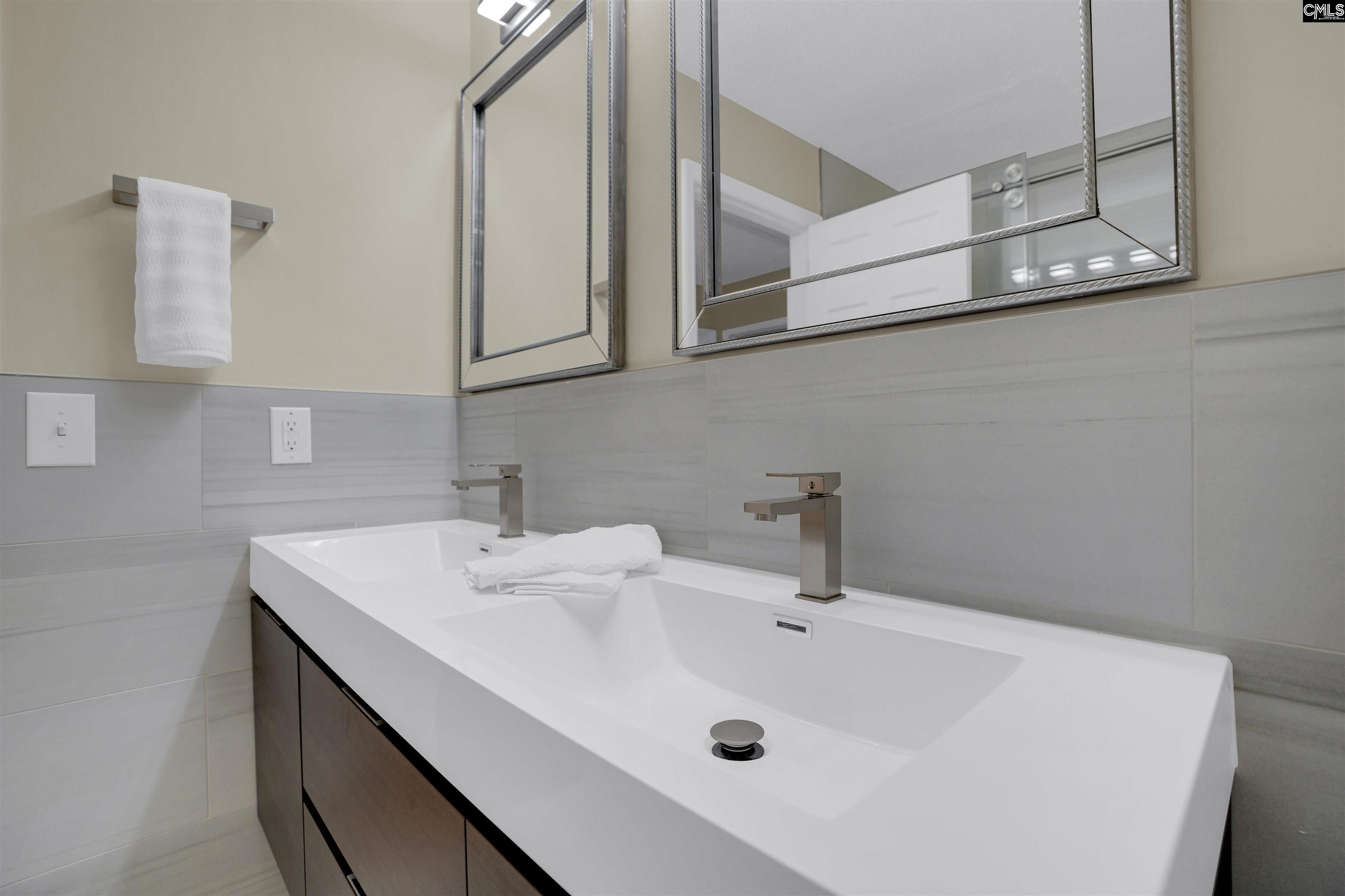 main property photo 75