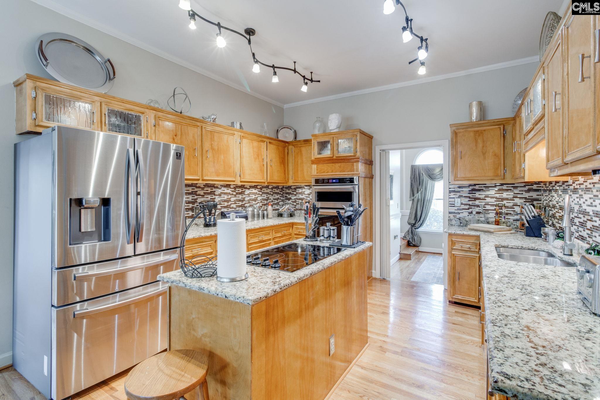 main property photo 9