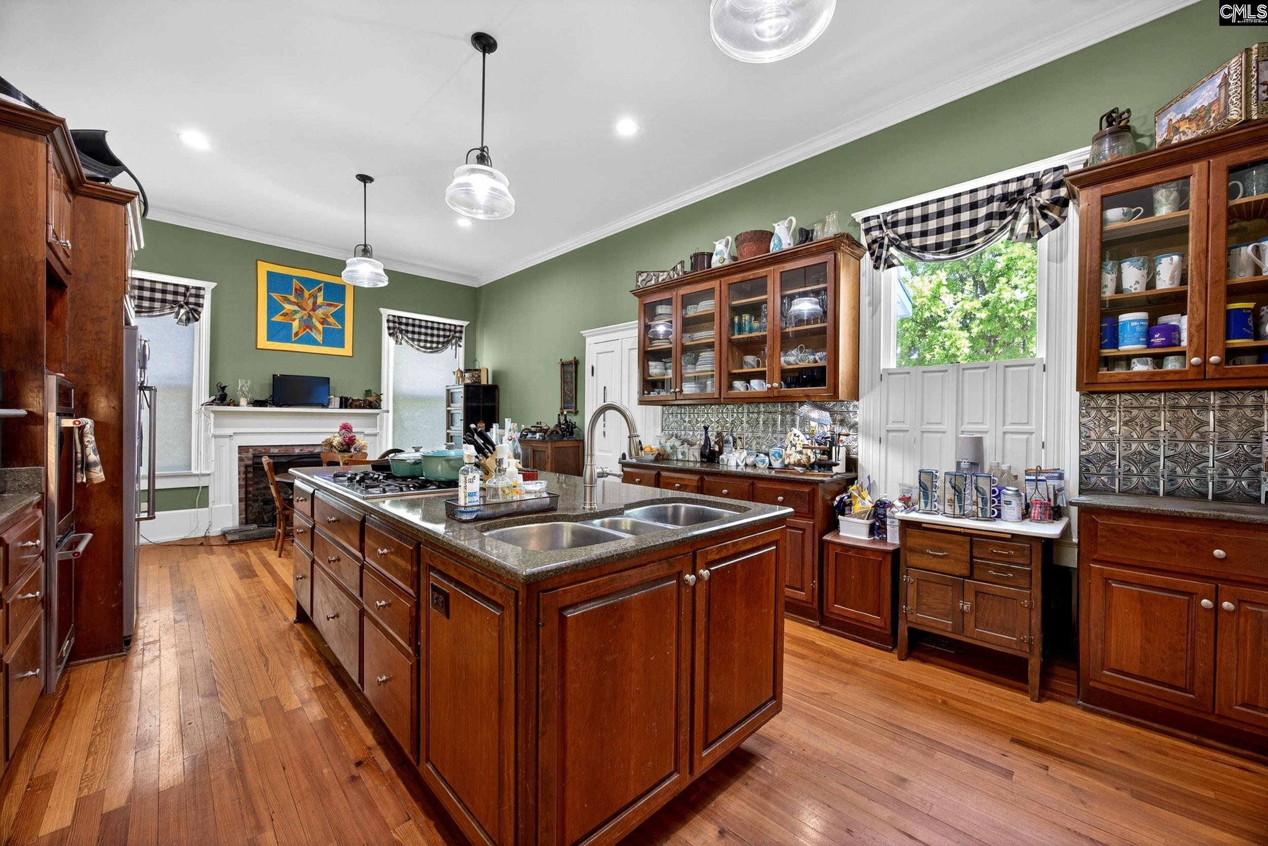 main property photo 23