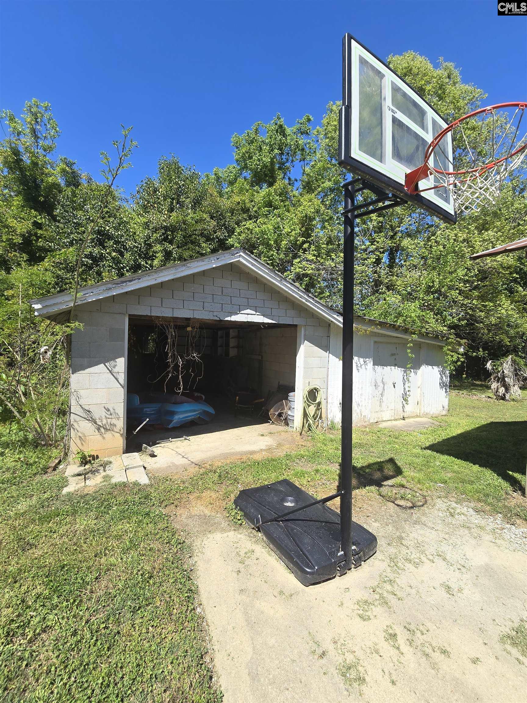 main property photo 32