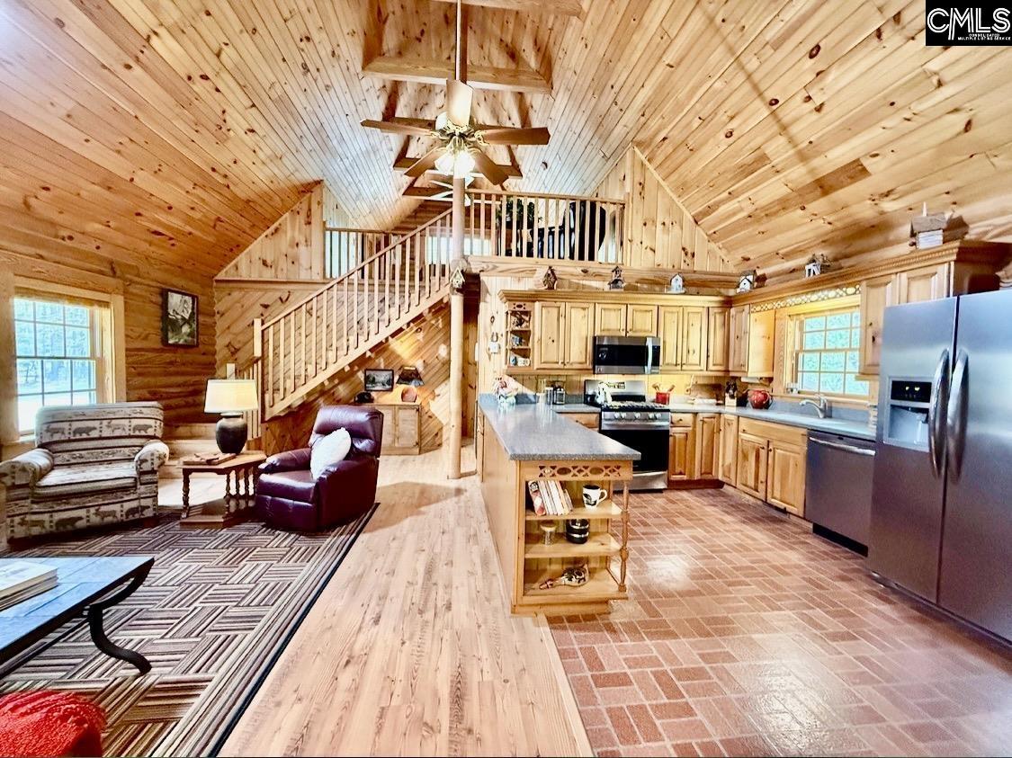 main property photo 13