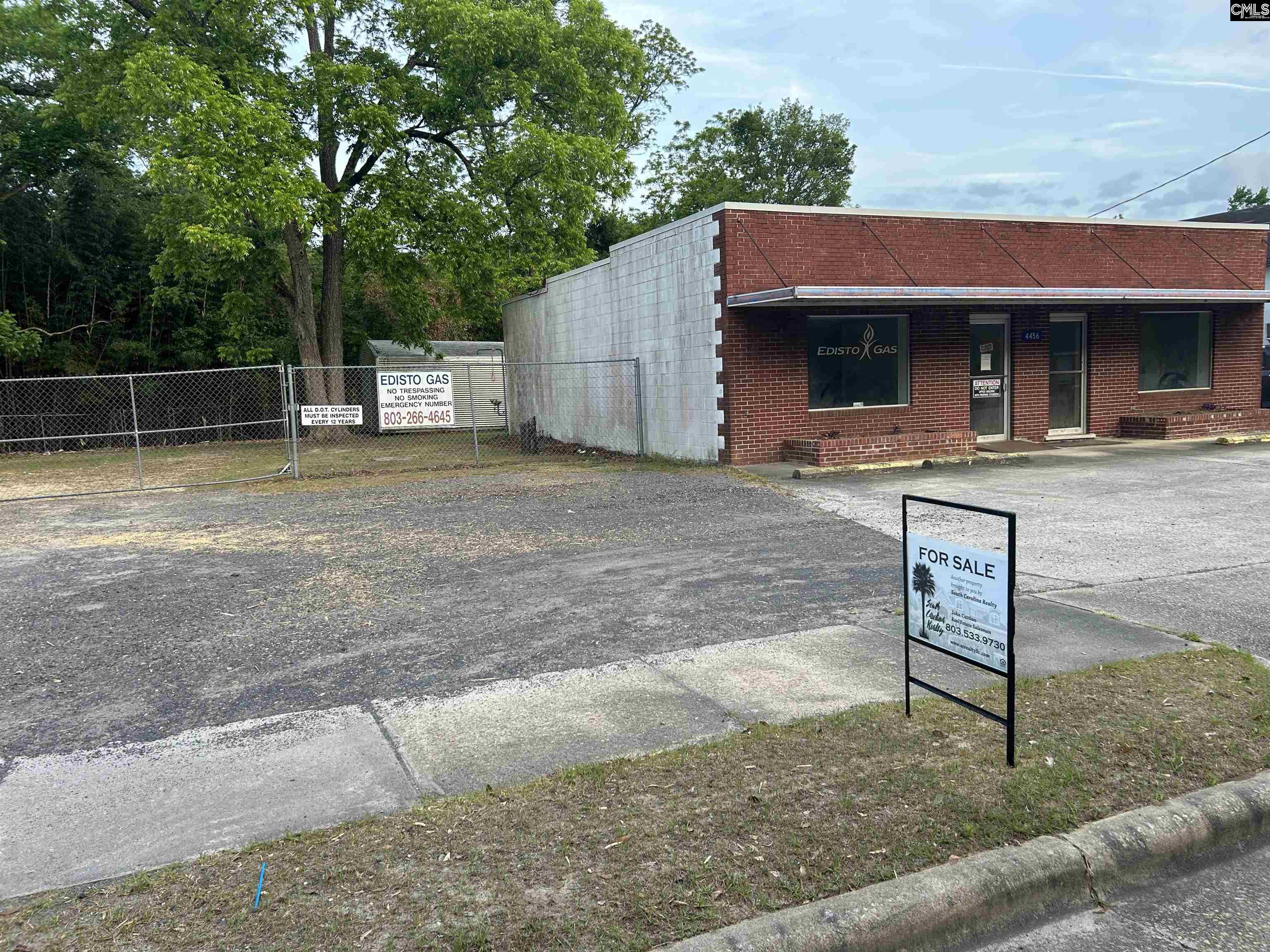 main property photo 37