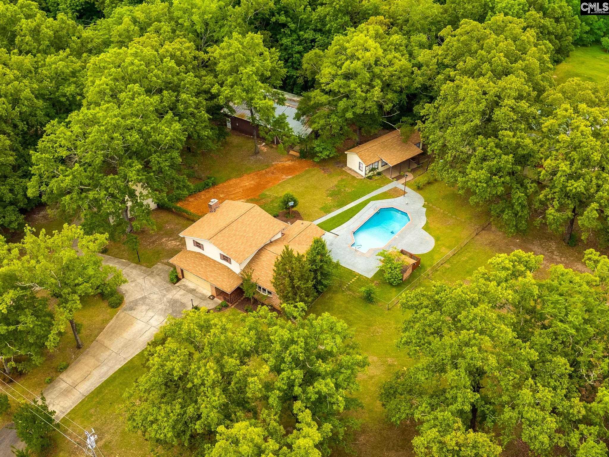 main property photo 40