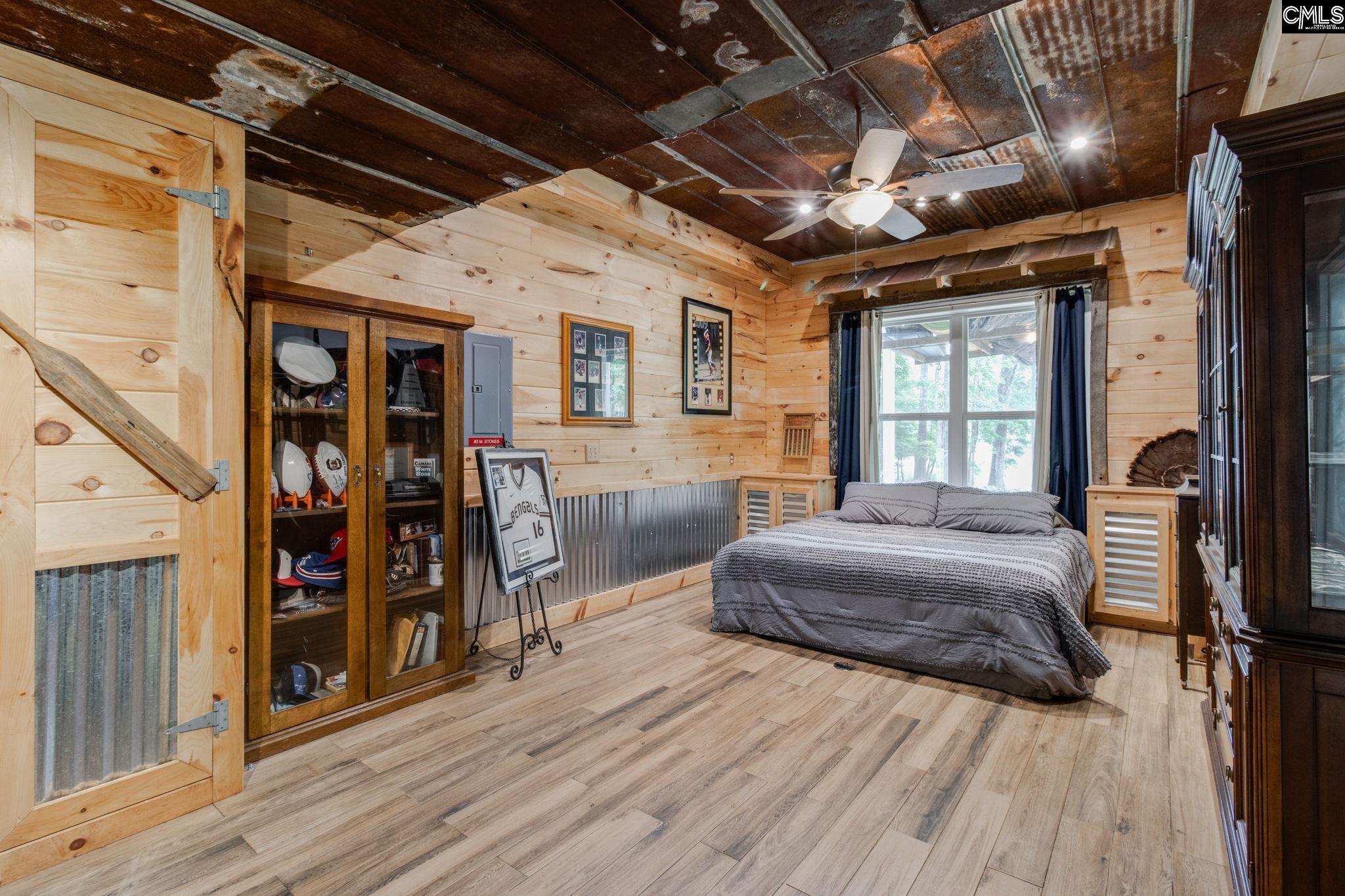 main property photo 34