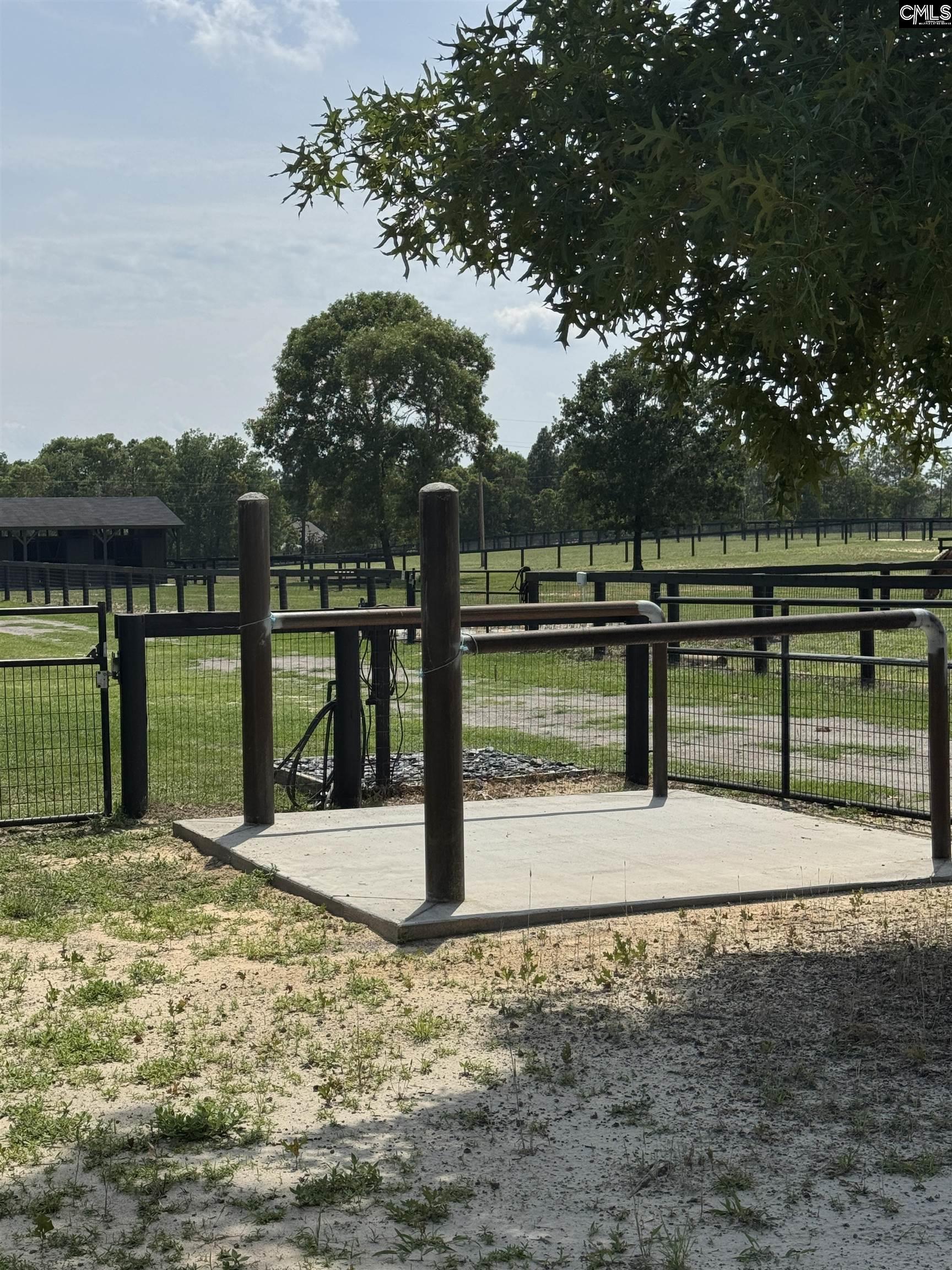 main property photo 16