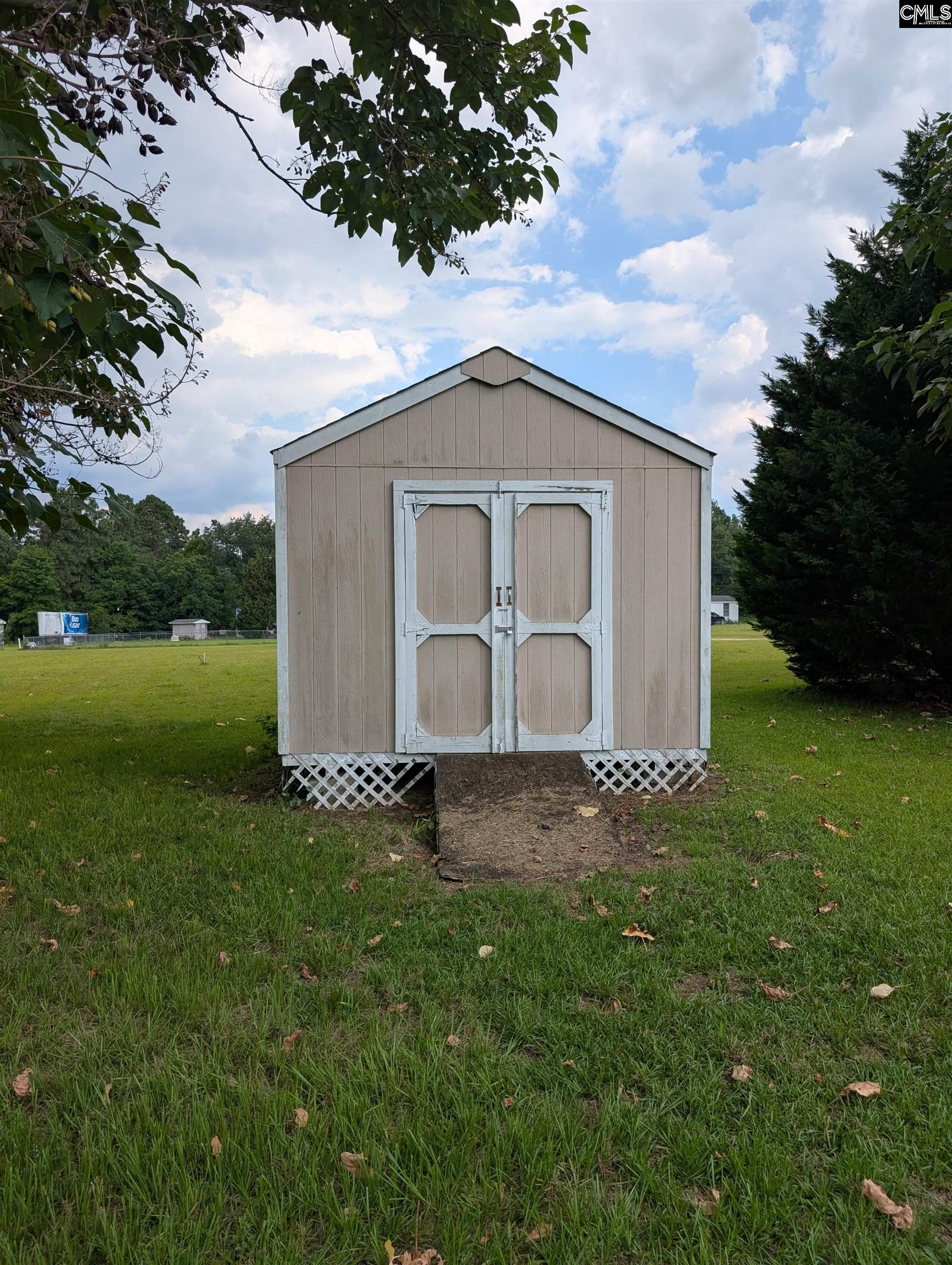 main property photo 36