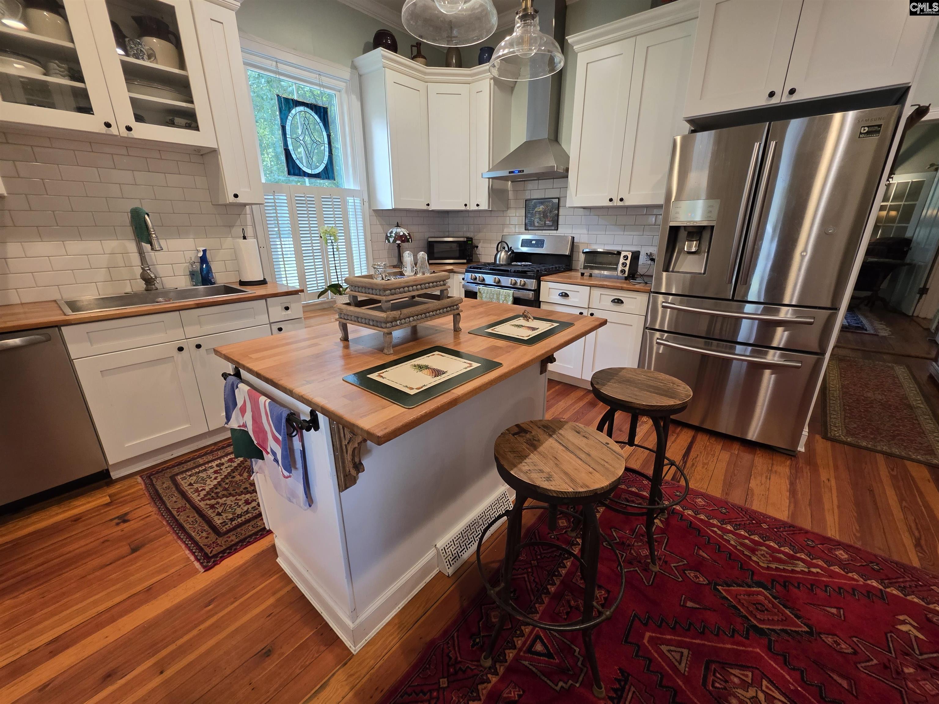 main property photo 35