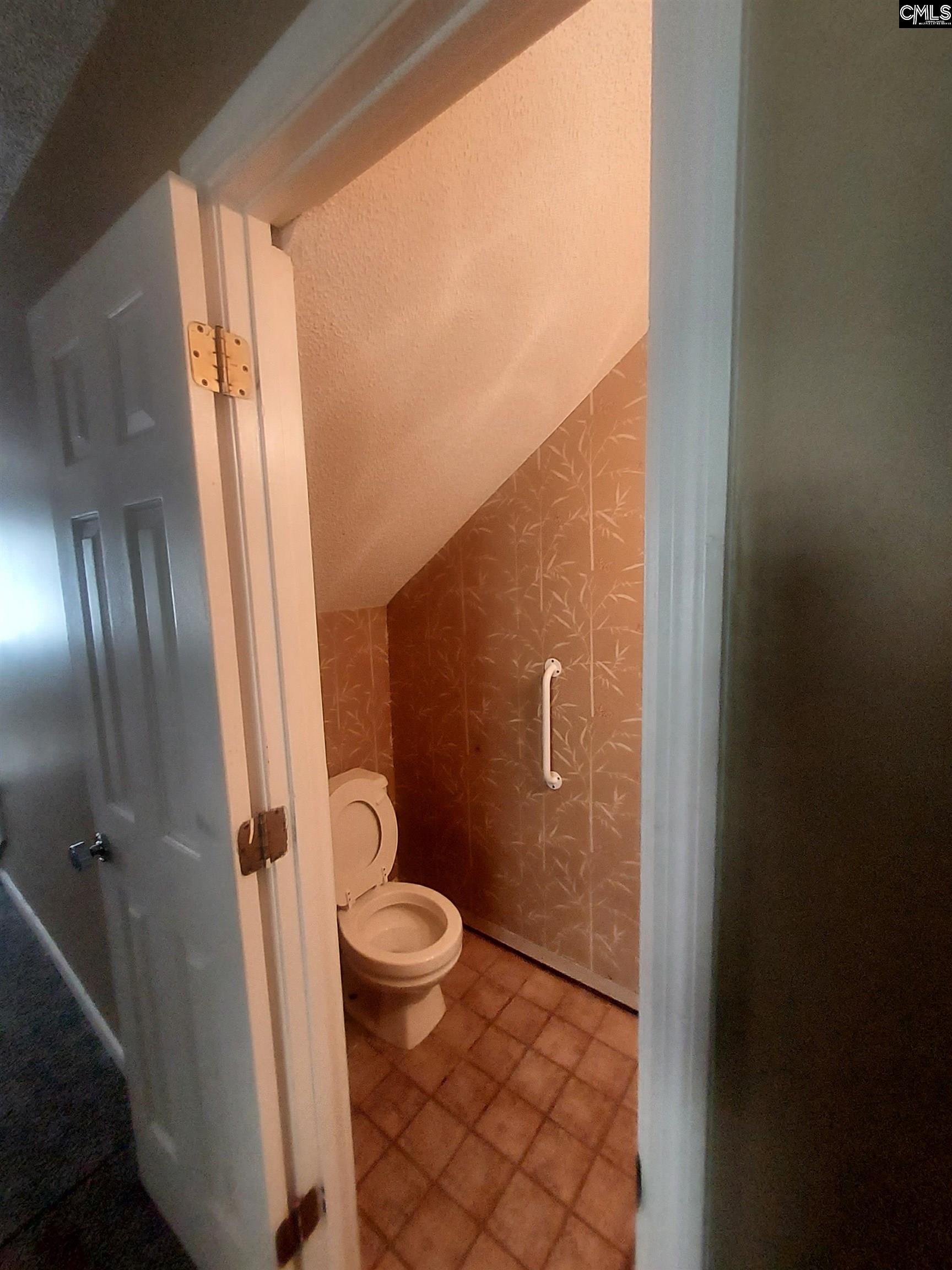 main property photo 8