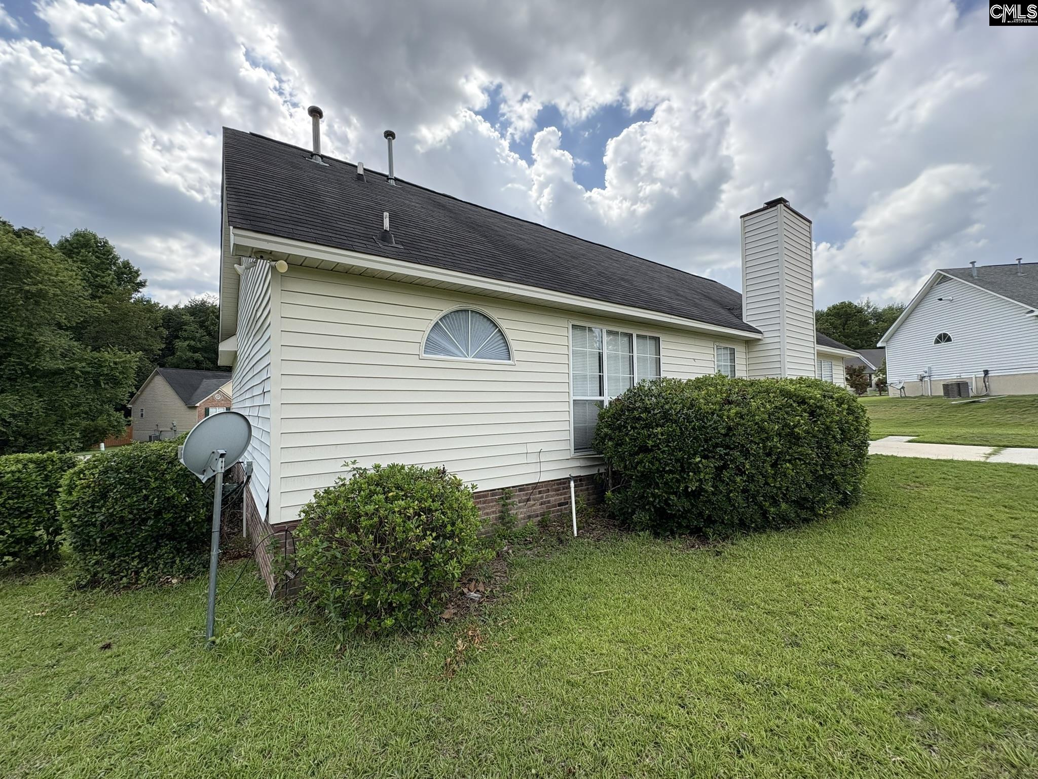 main property photo 23