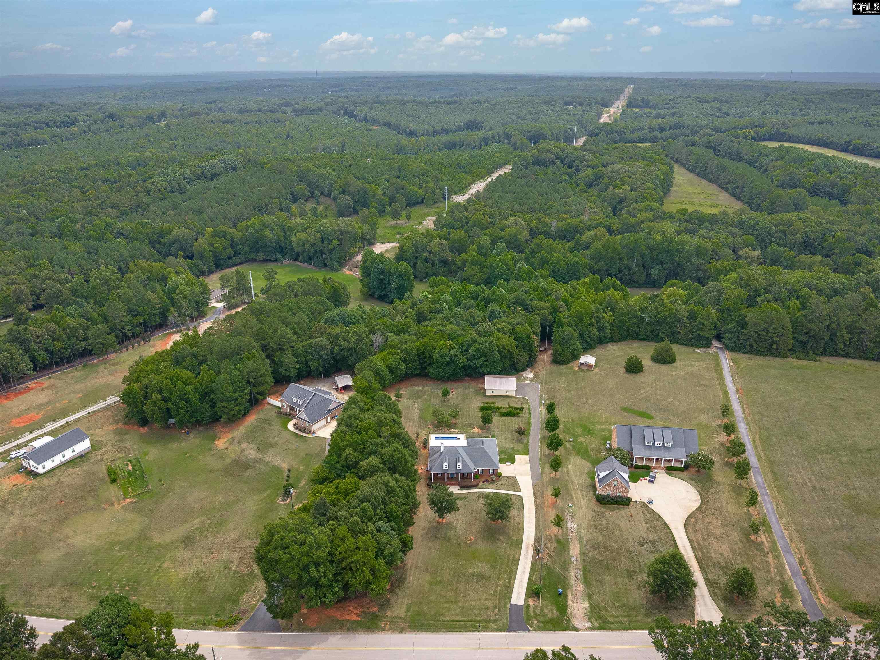 main property photo 40