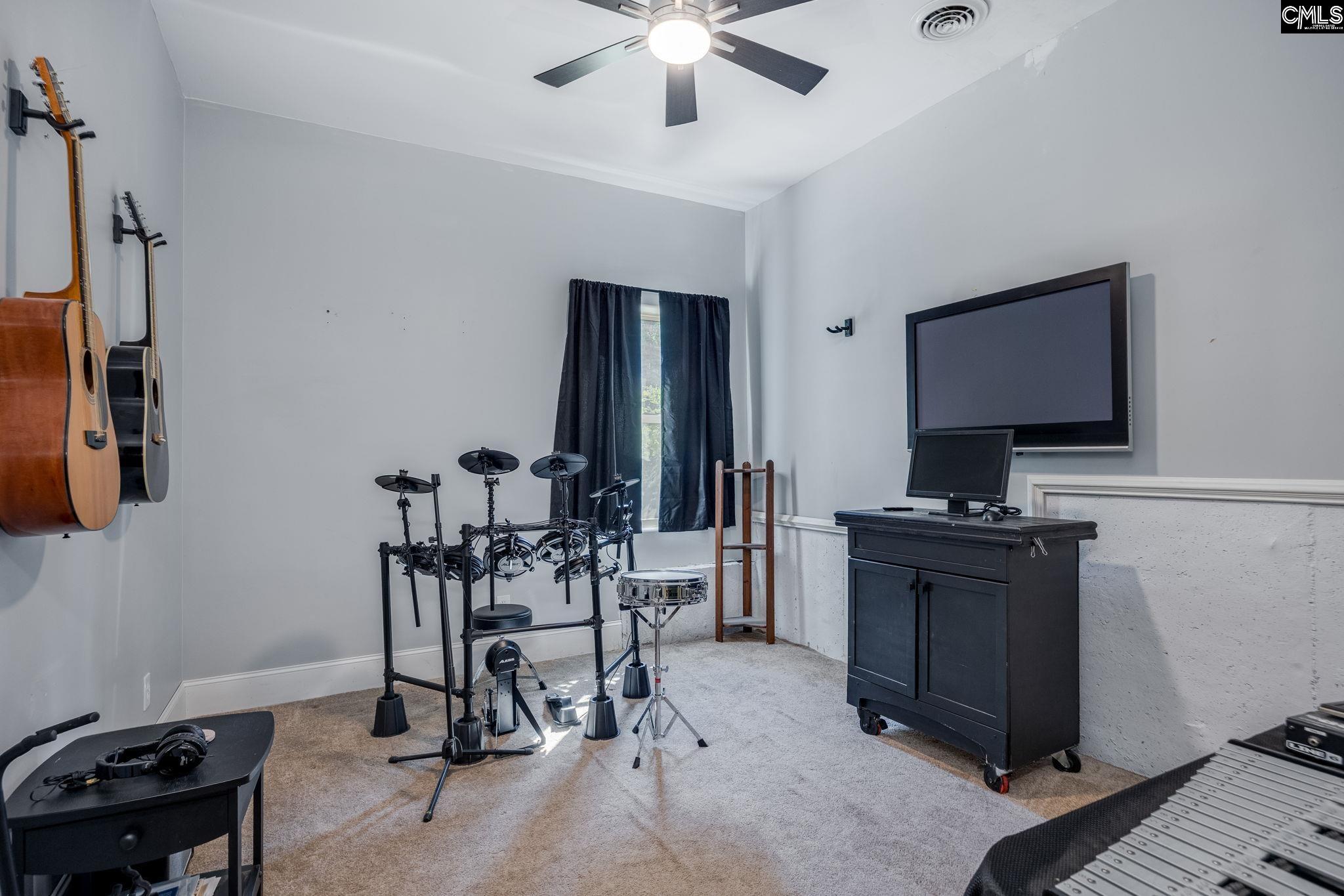 main property photo 73