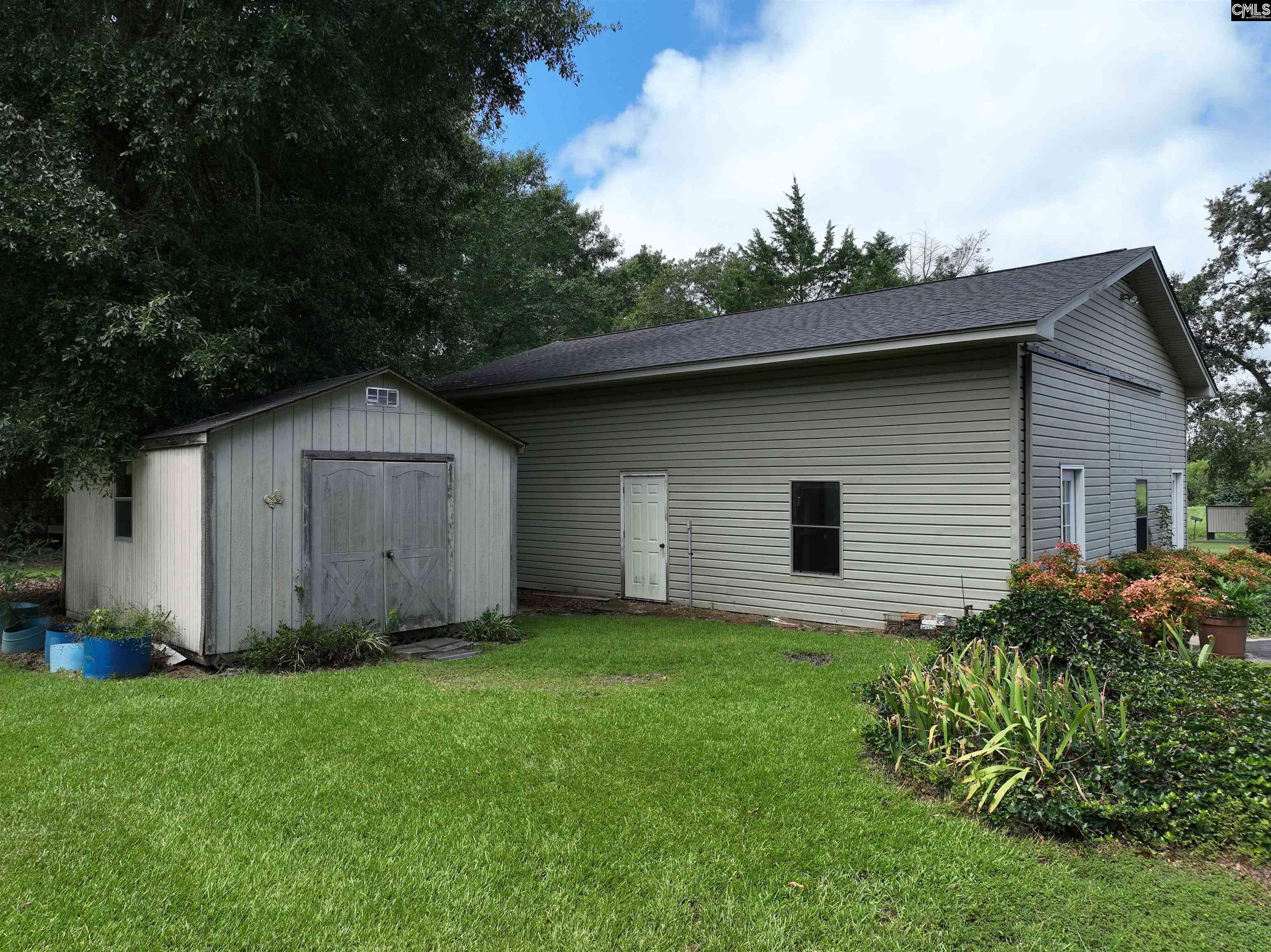main property photo 40