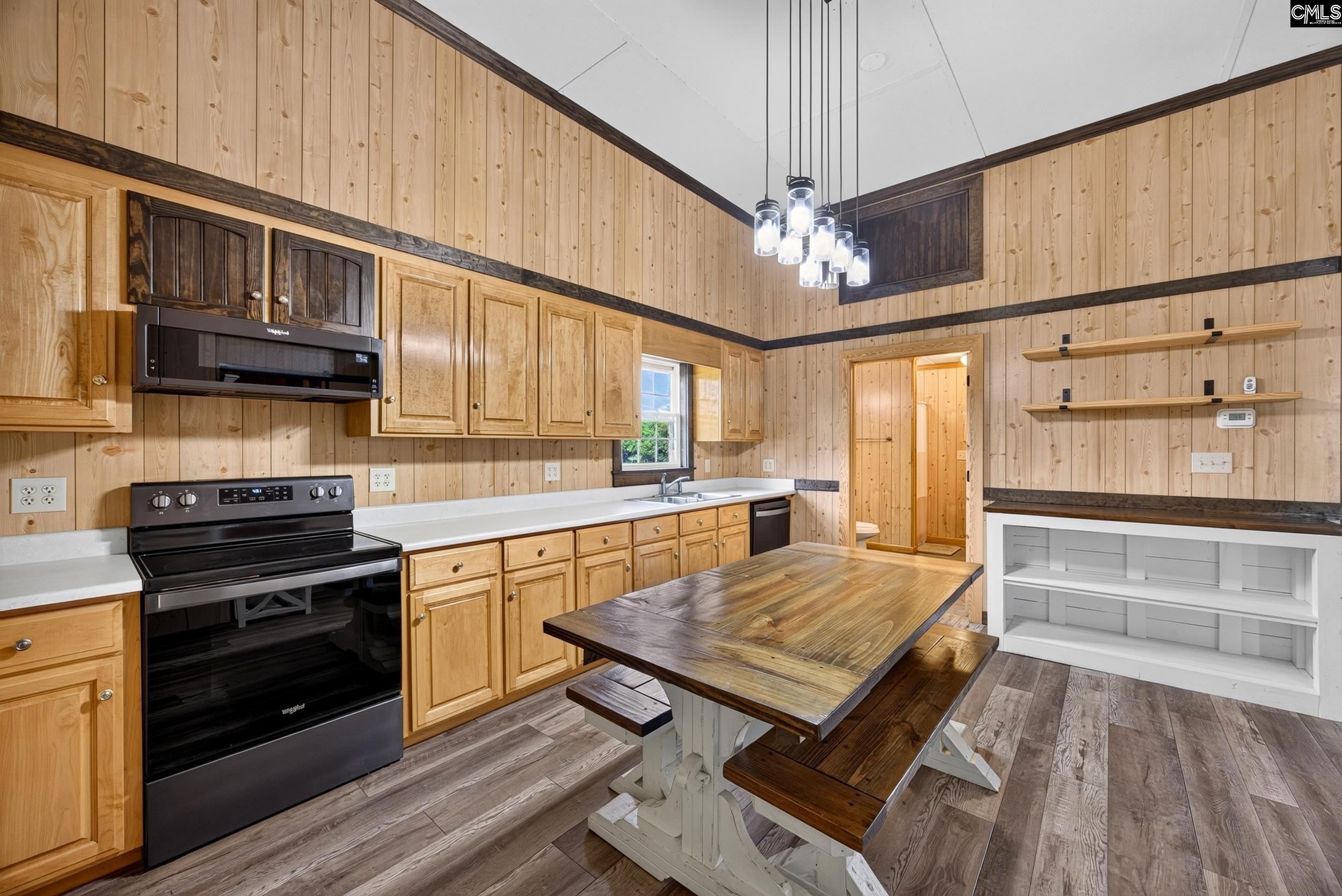 main property photo 78
