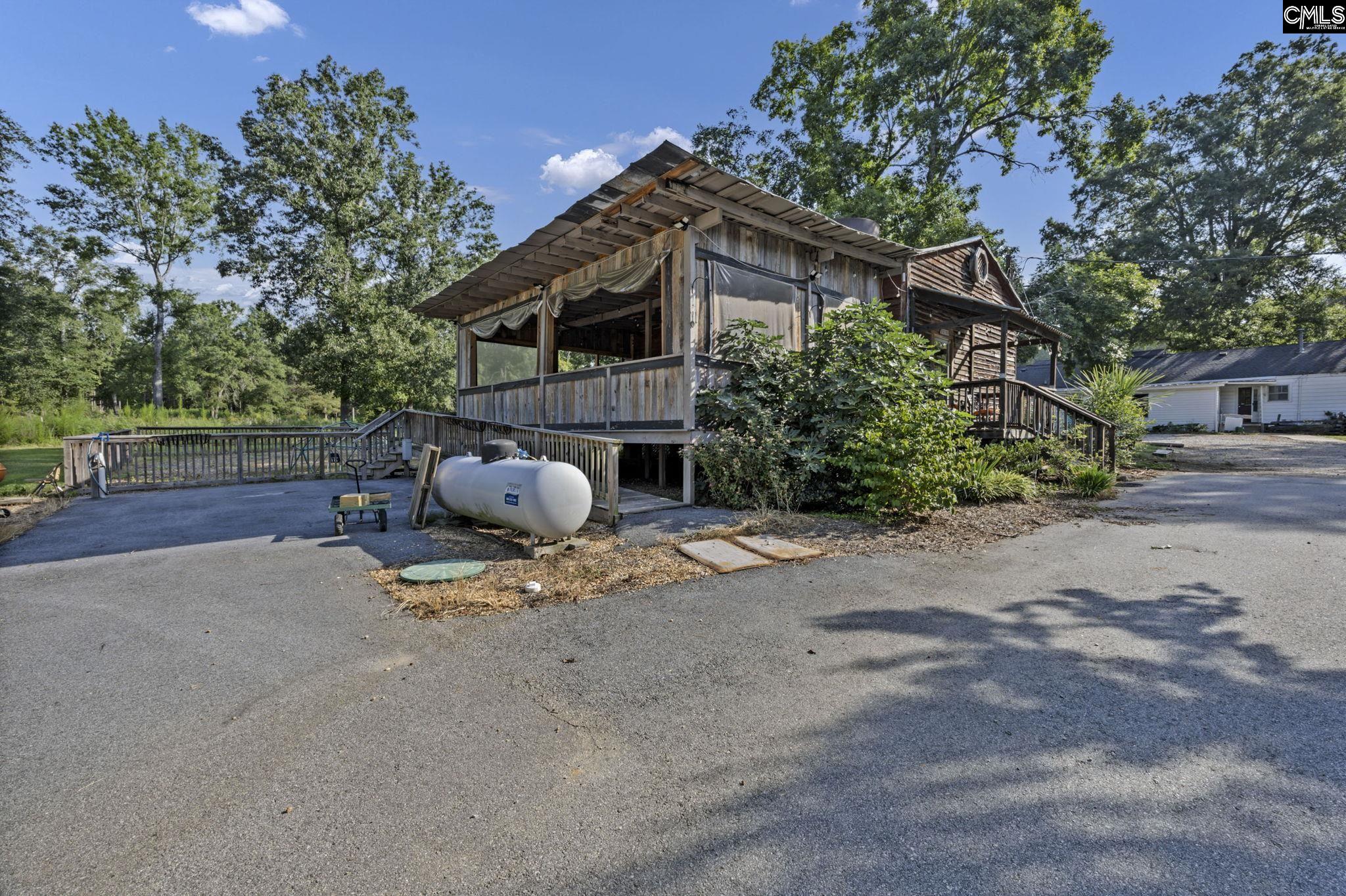 main property photo 40