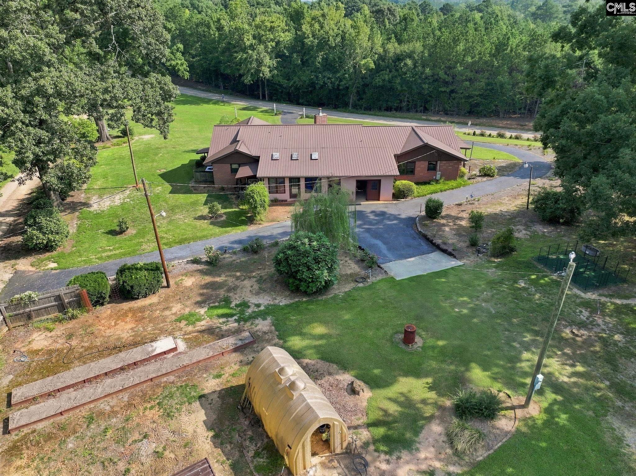 main property photo 37