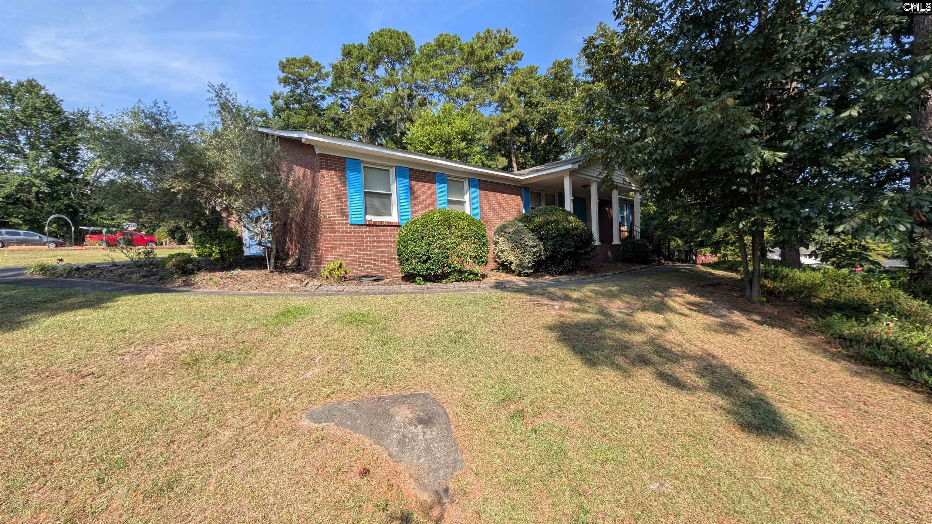main property photo 5