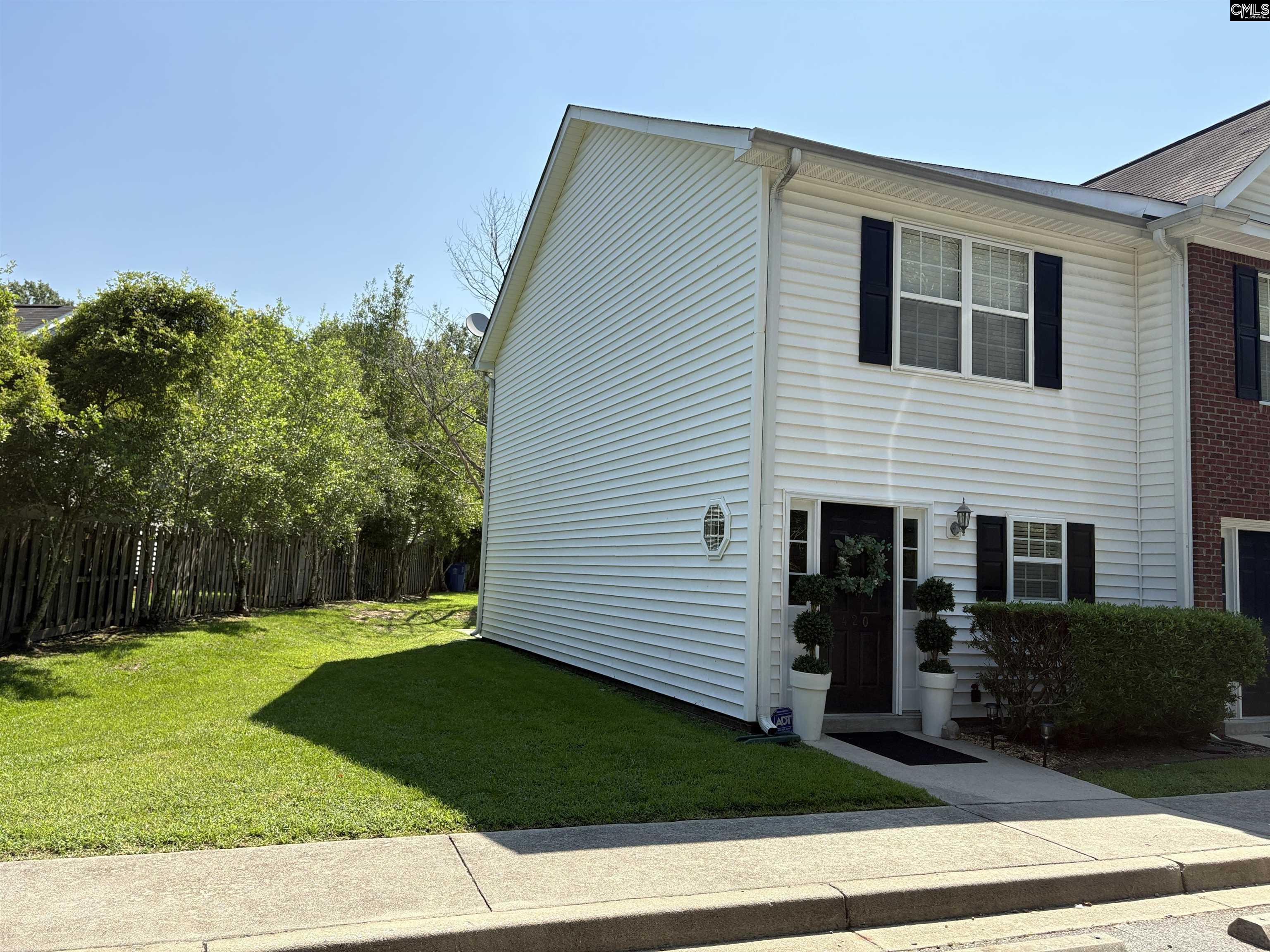 main property photo 0