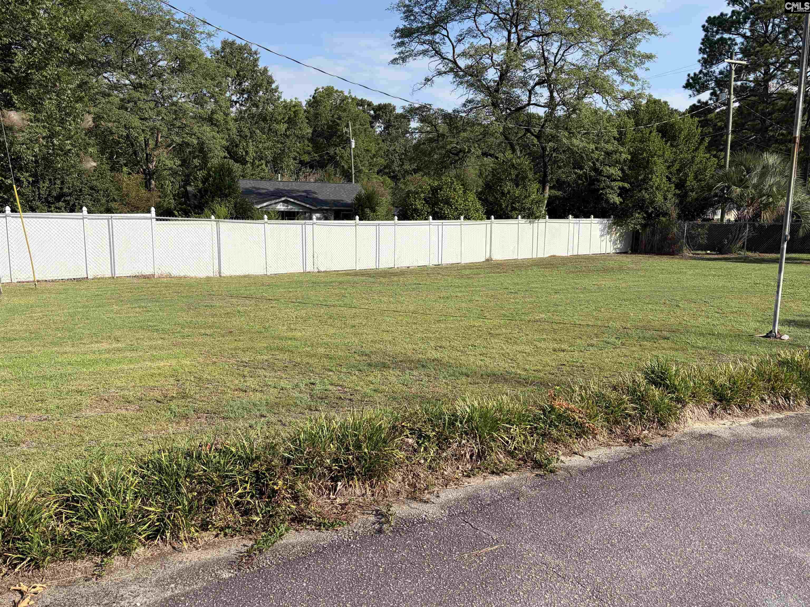 main property photo 9
