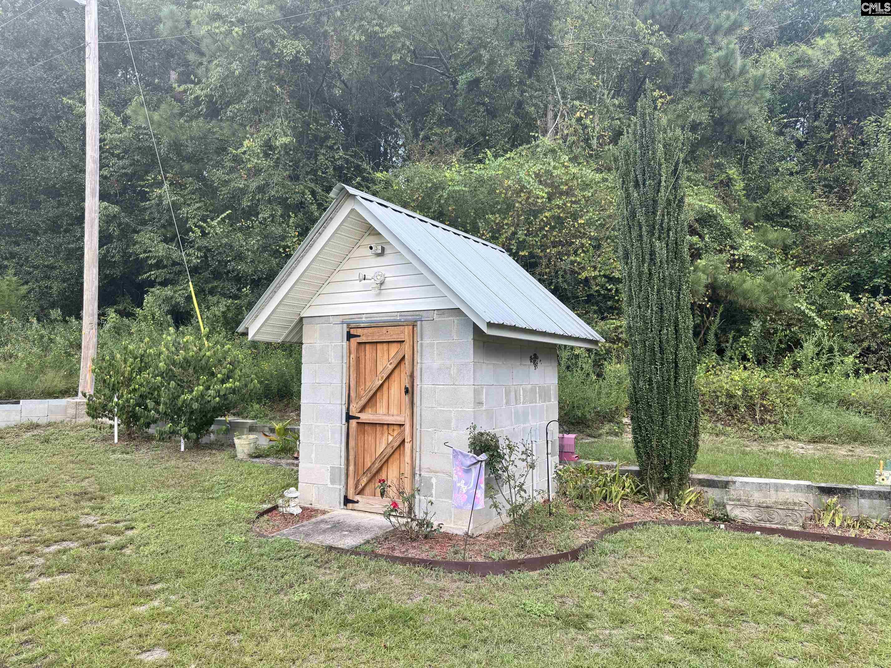 main property photo 41