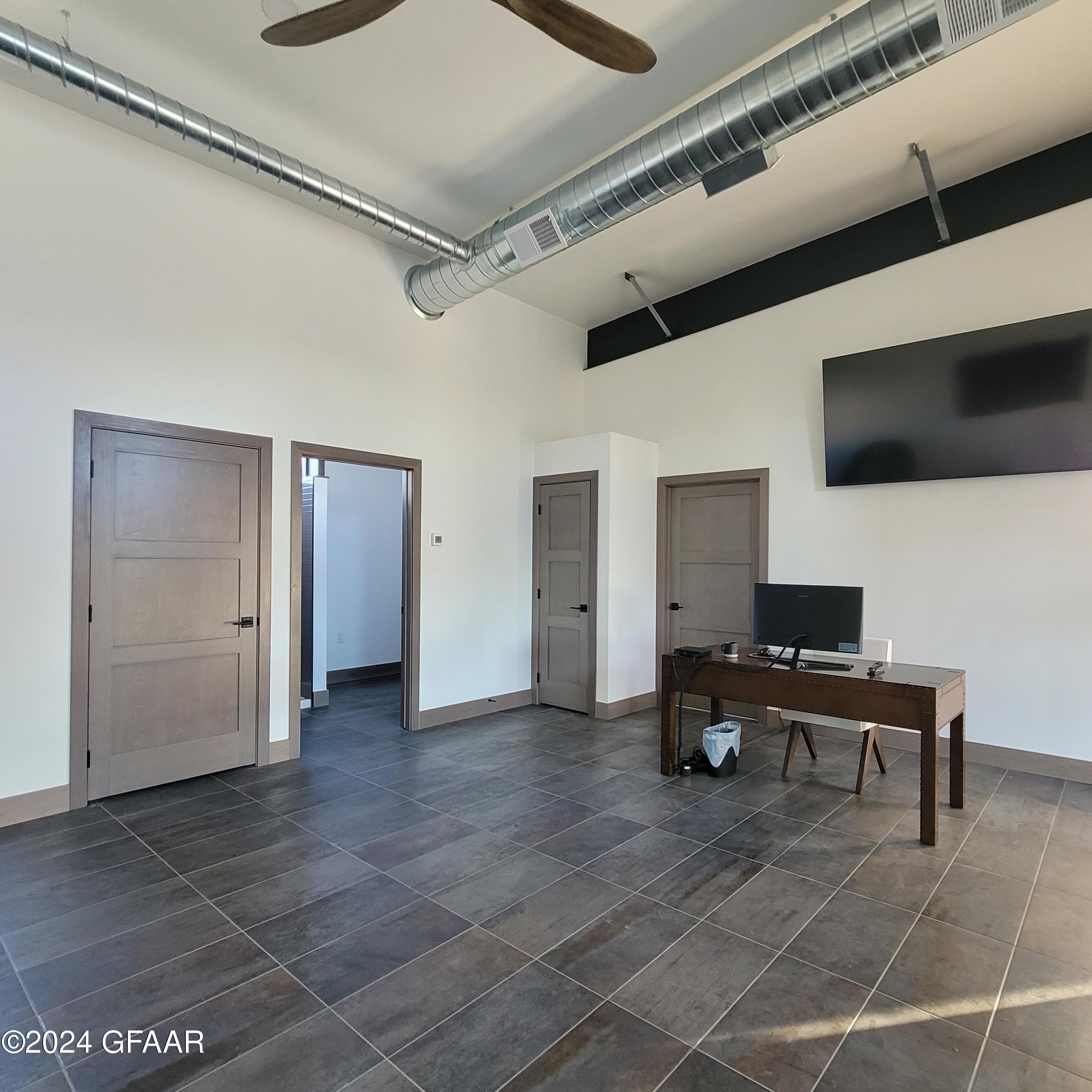 property viewer photo 12