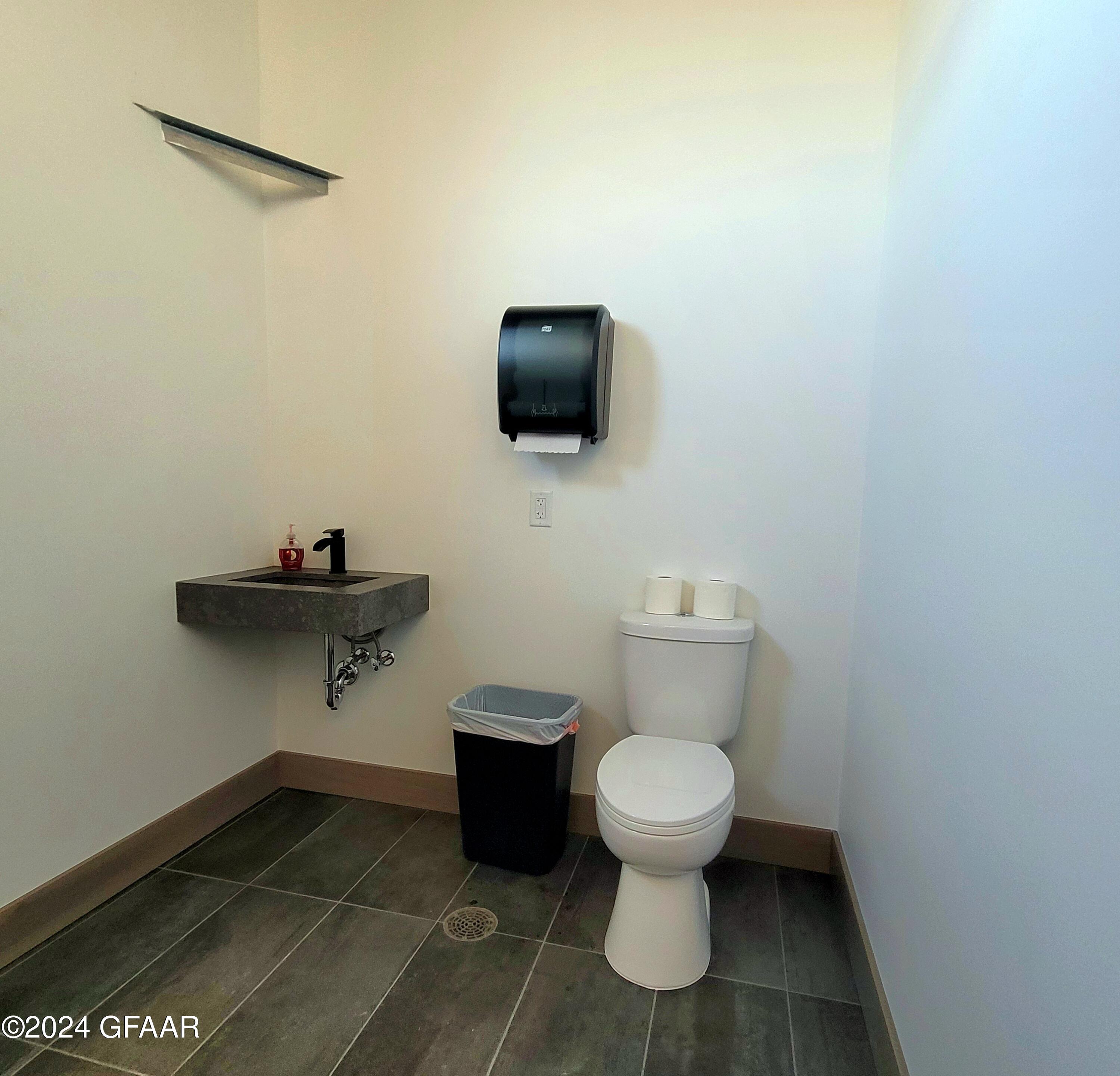 property viewer photo 14