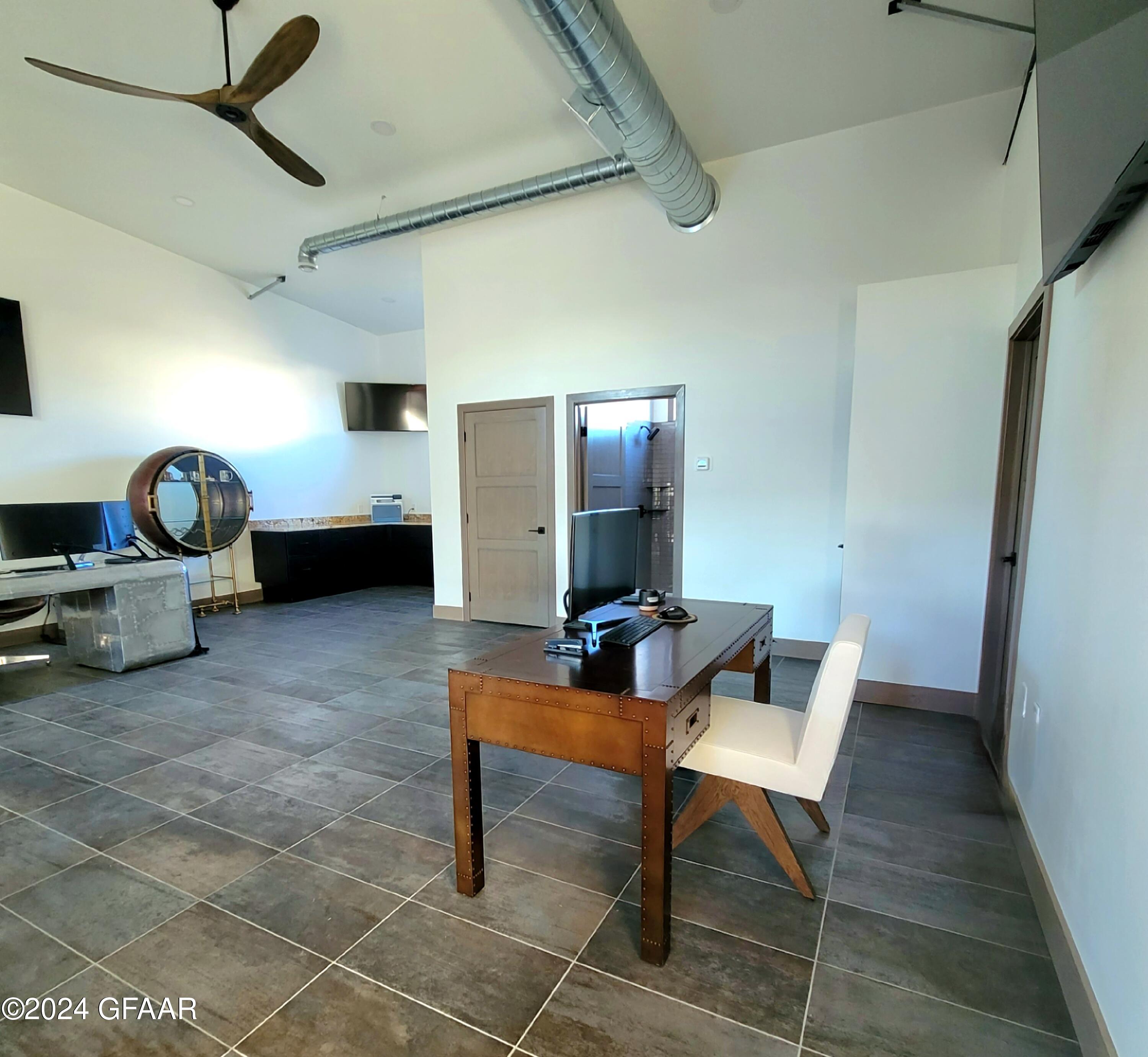 property viewer photo 20