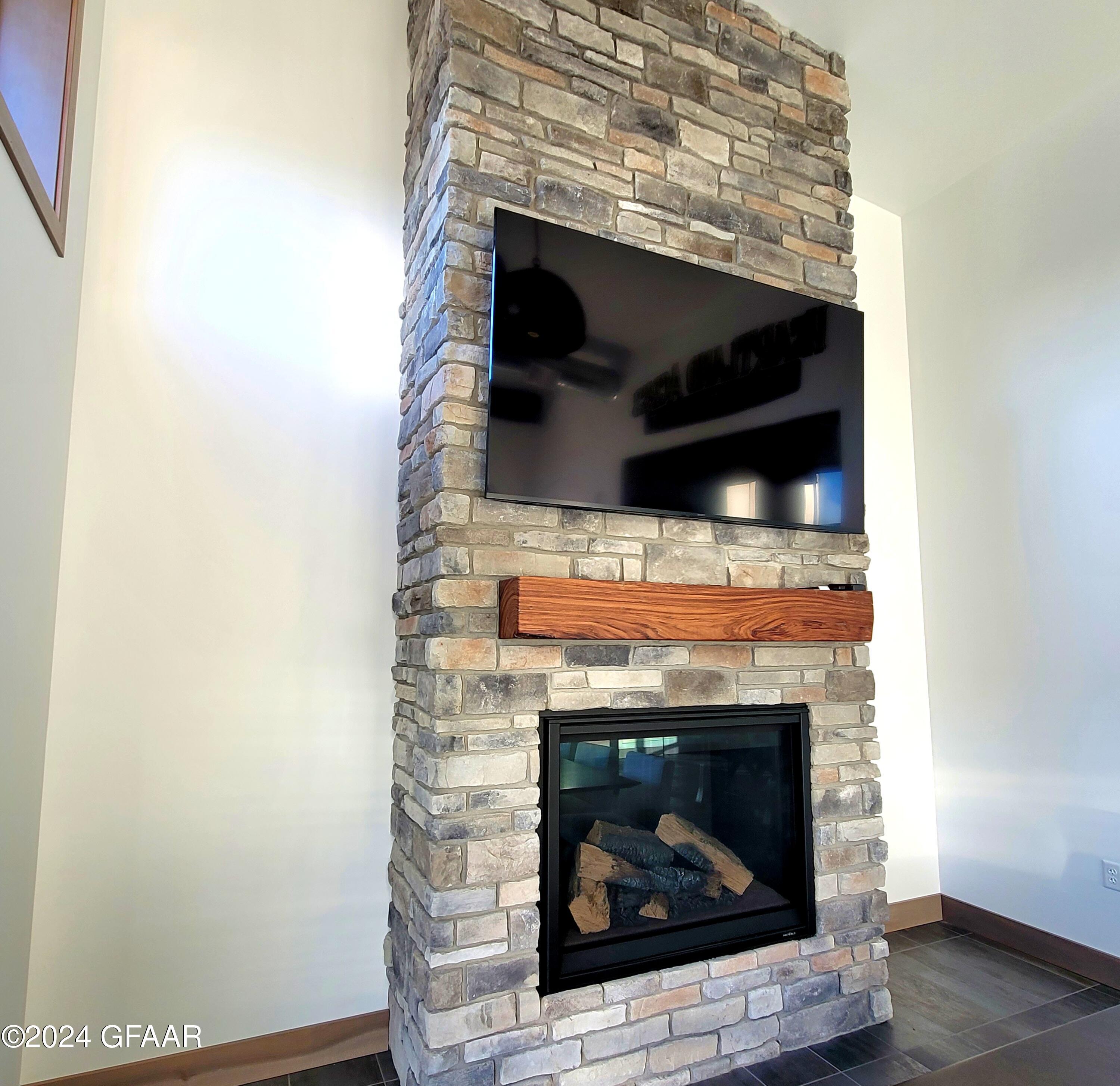property viewer photo 5