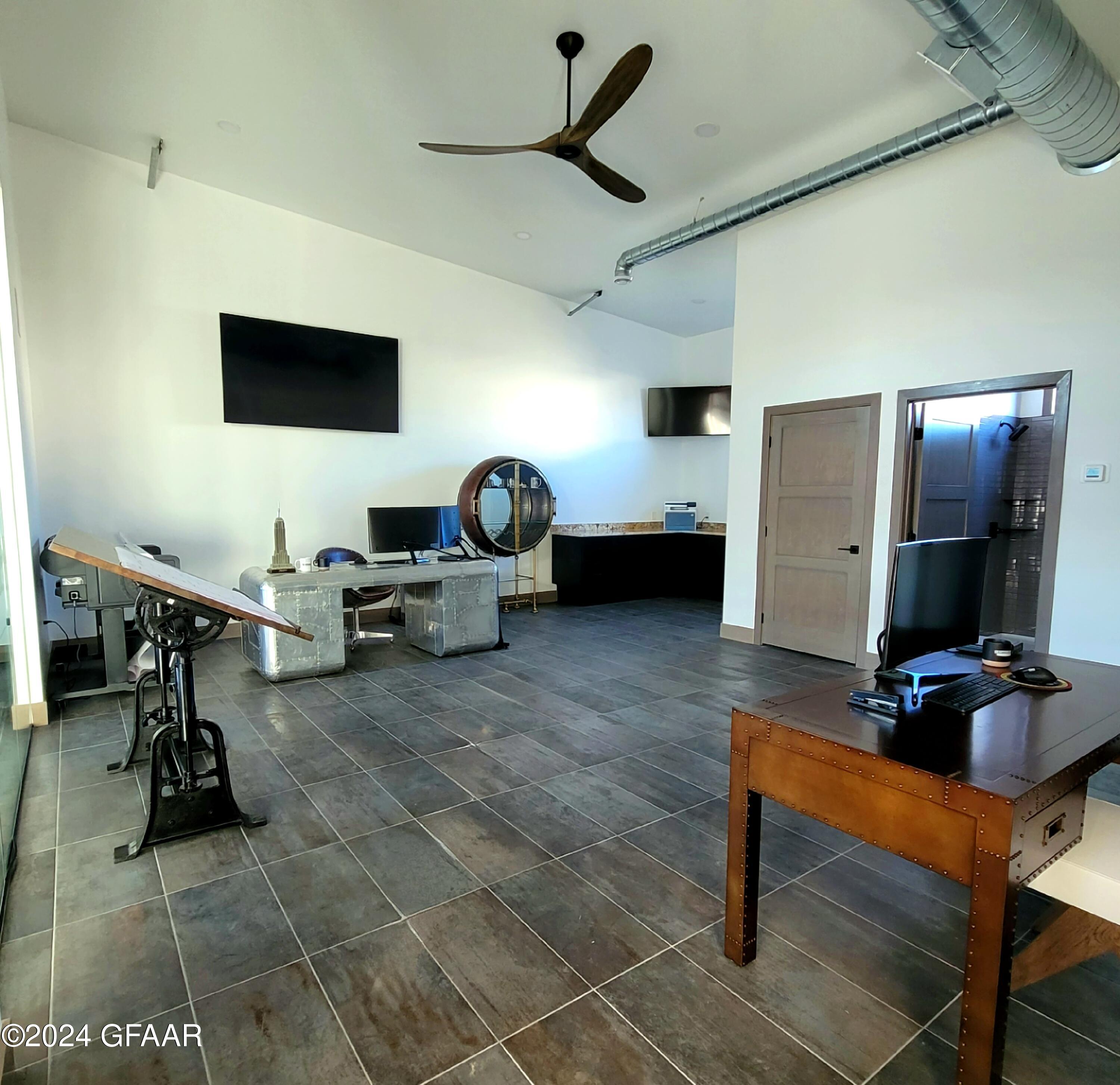 property viewer photo 7