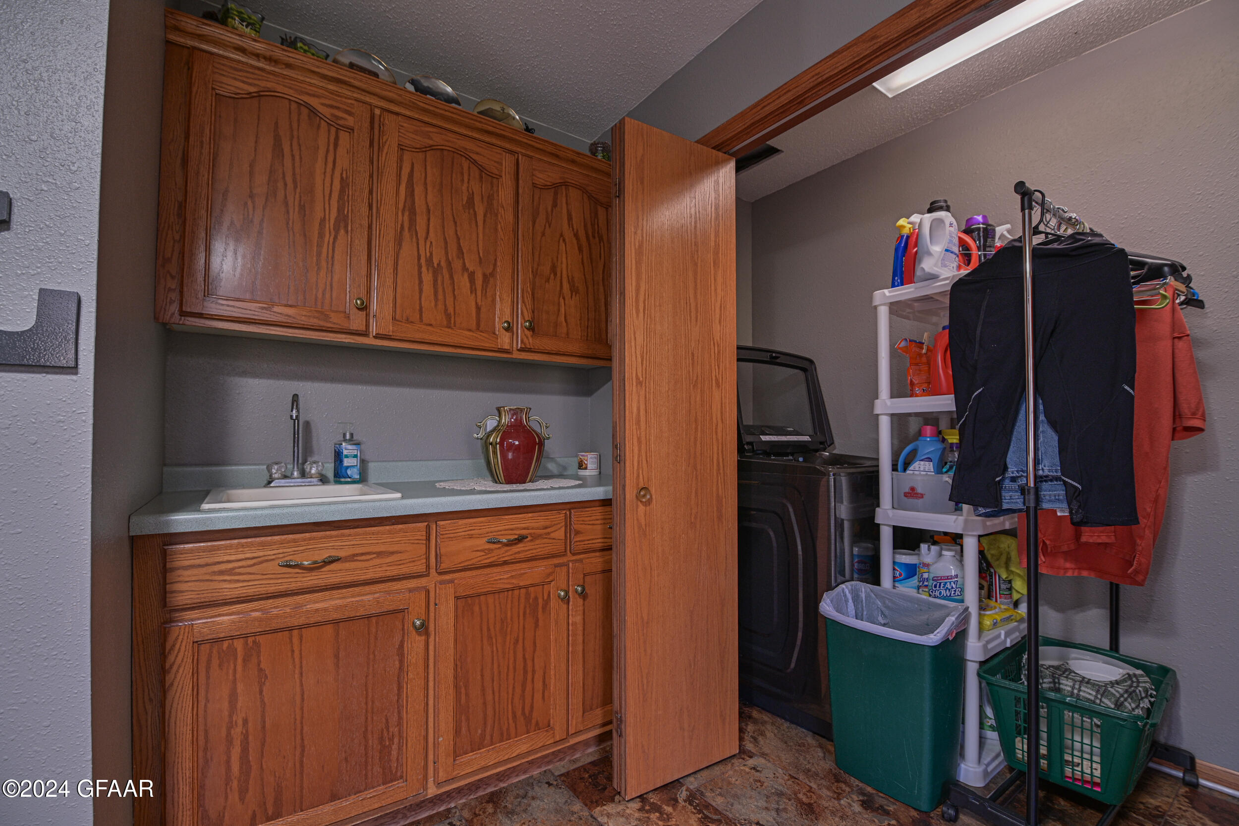 property viewer photo 12