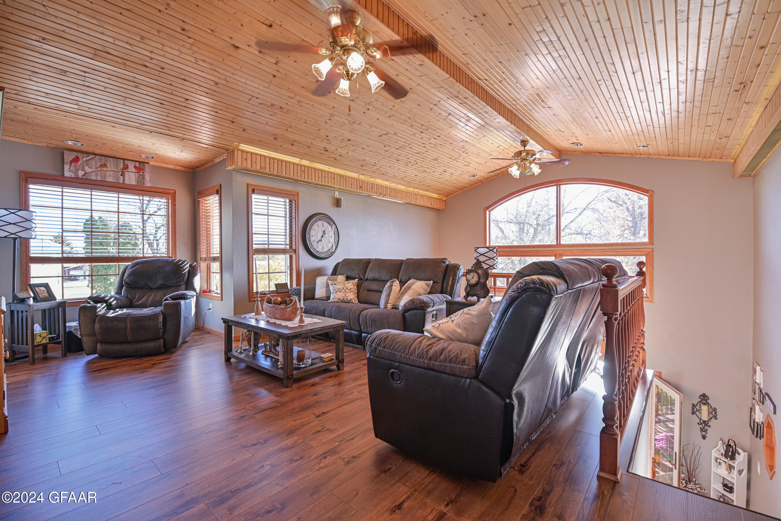 property viewer photo 14