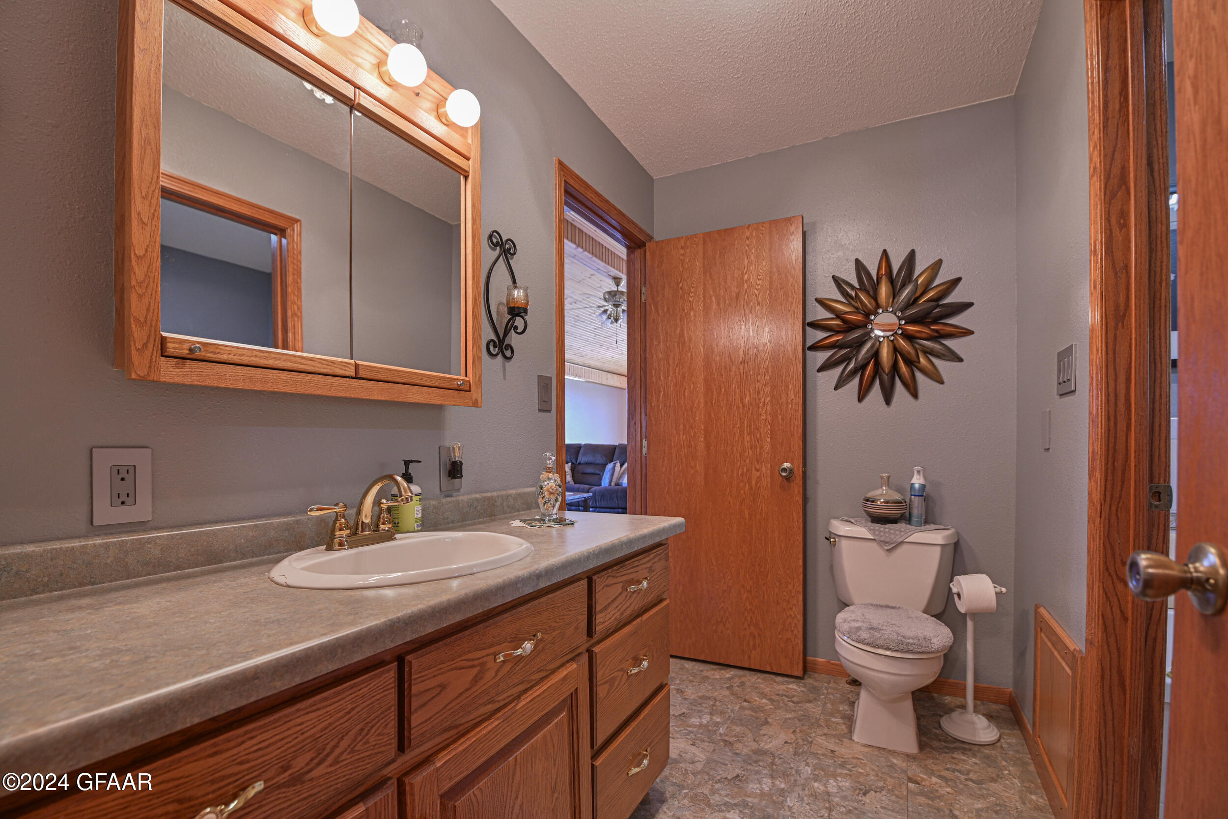 property viewer photo 19