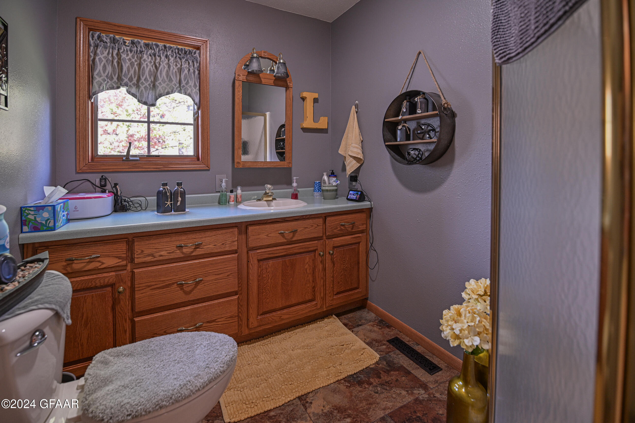property viewer photo 23