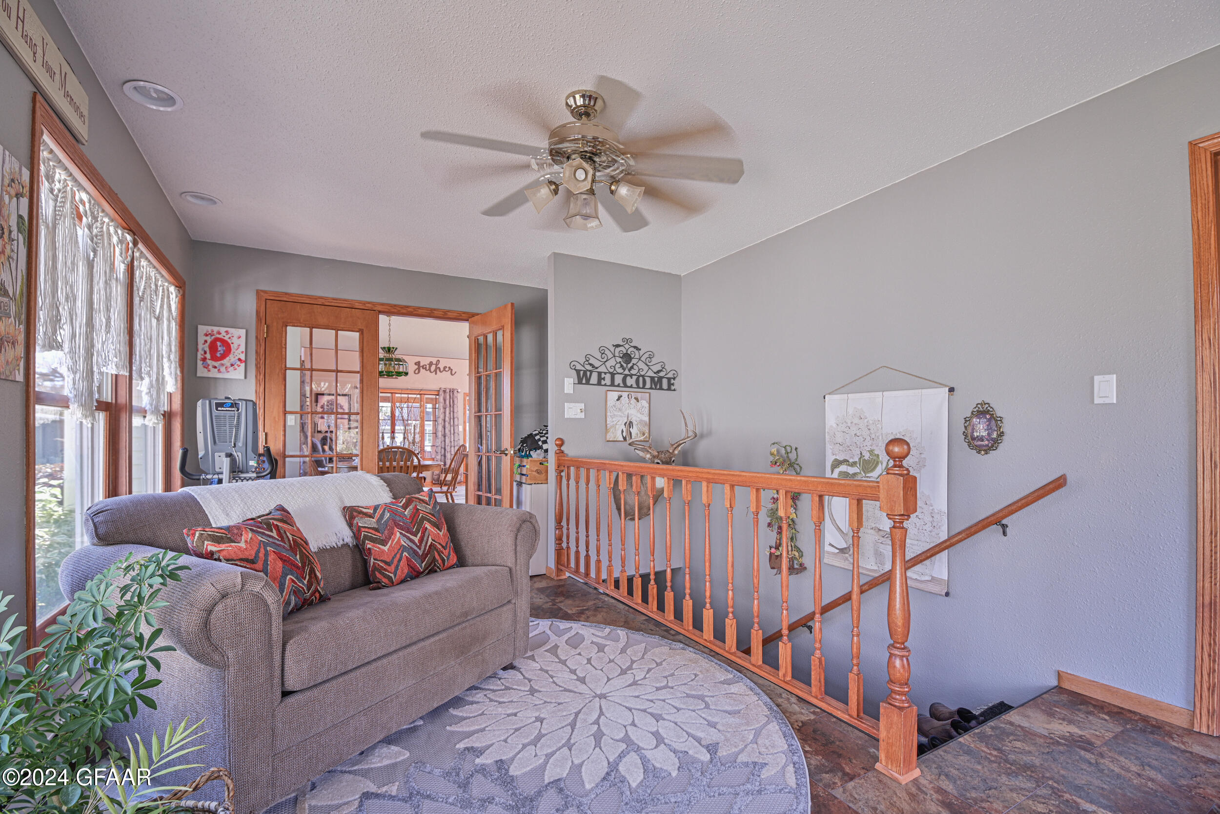 property viewer photo 3