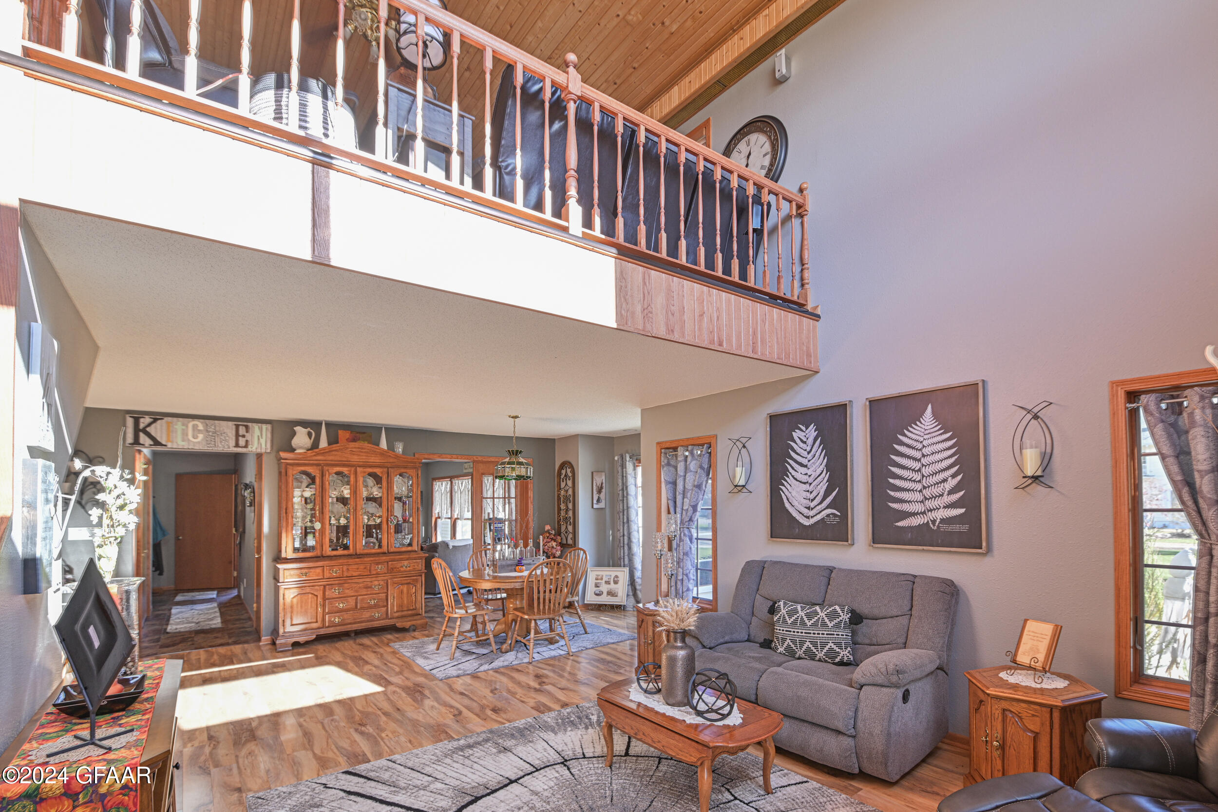 property viewer photo 4