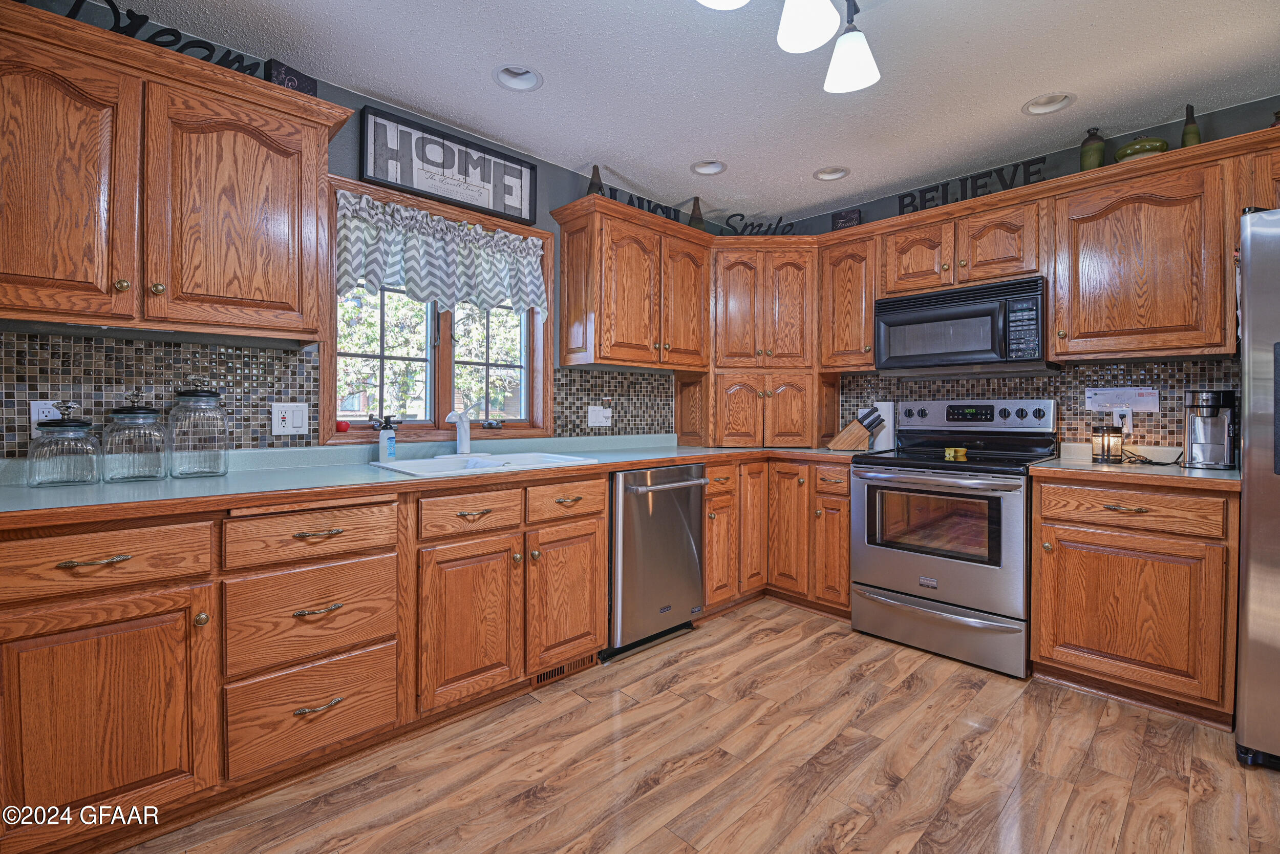 property viewer photo 8