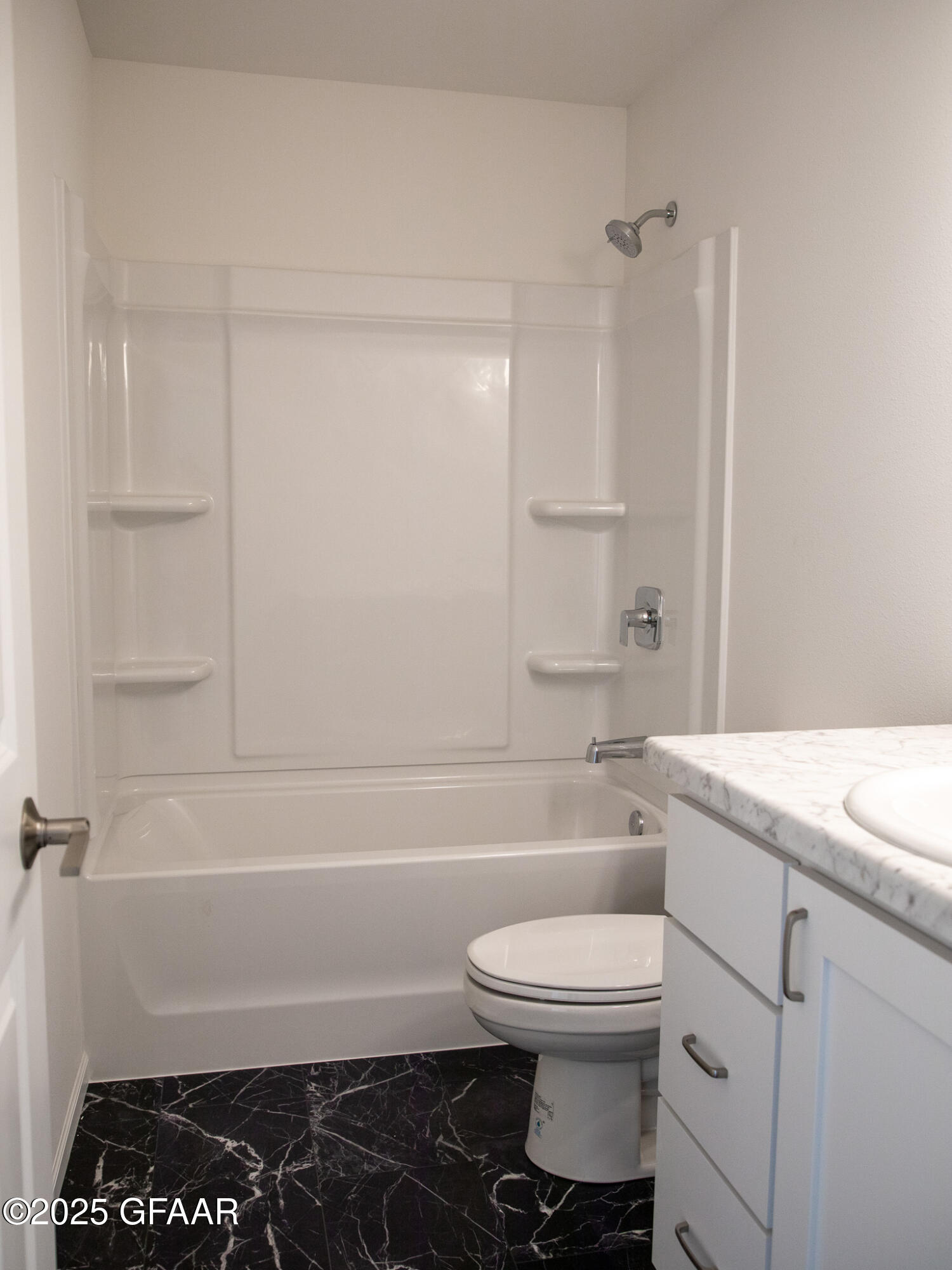 property viewer photo 10