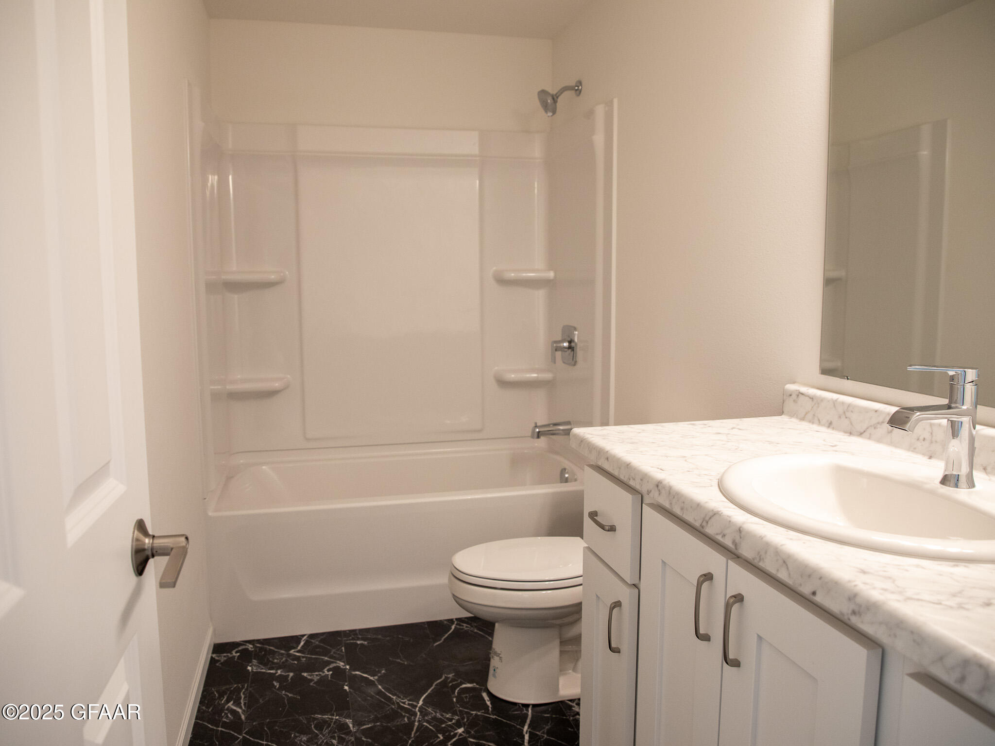 property viewer photo 17