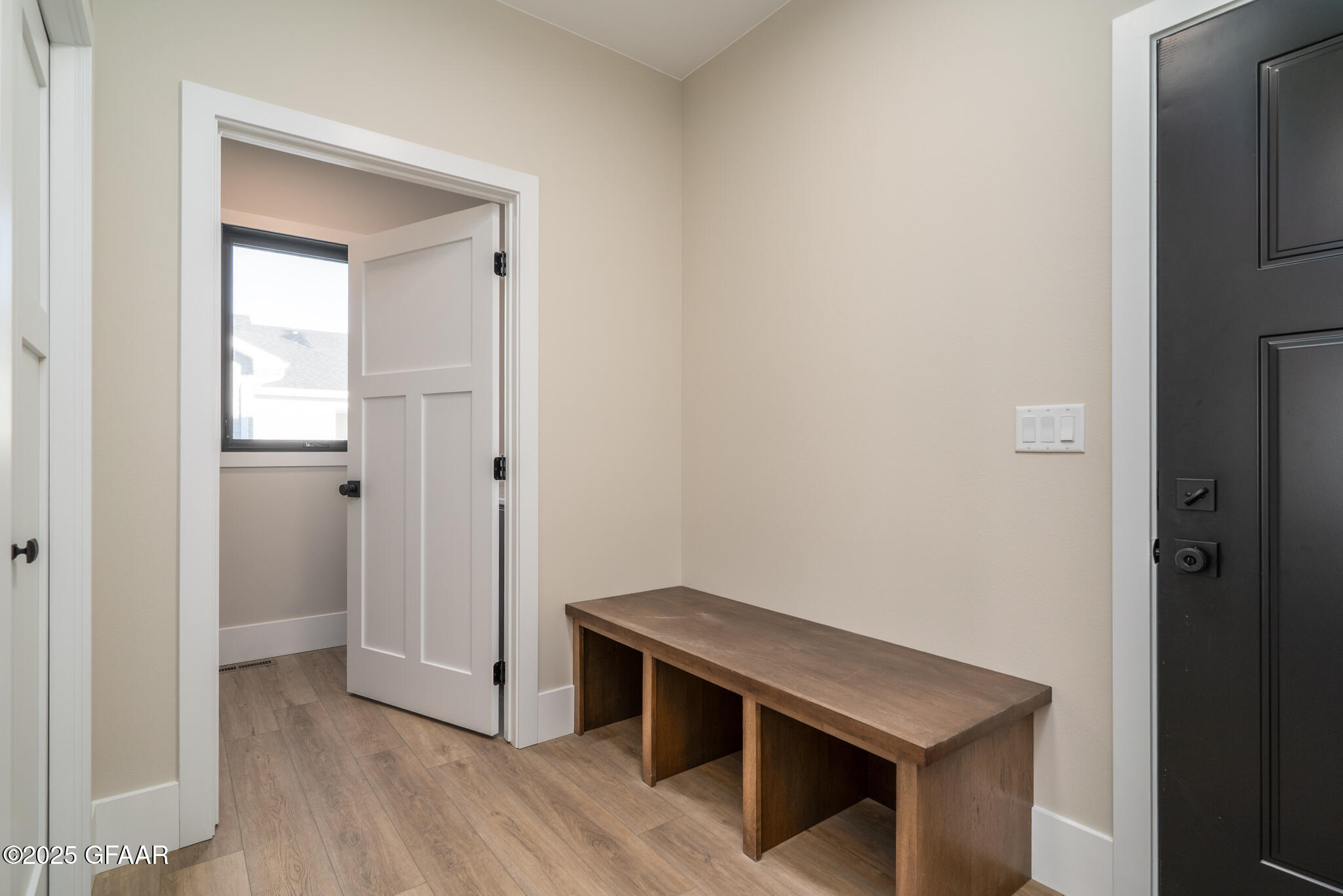 property viewer photo 16