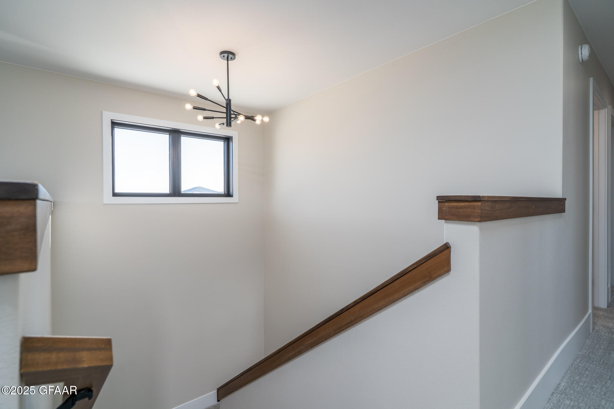 property viewer photo 23