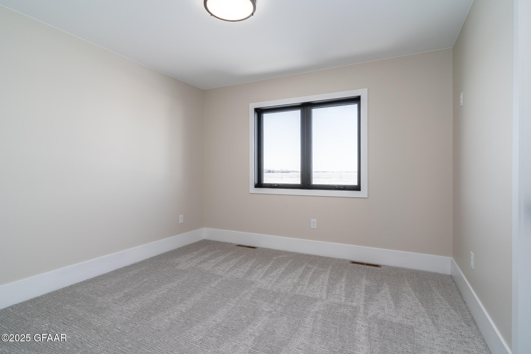 property viewer photo 26