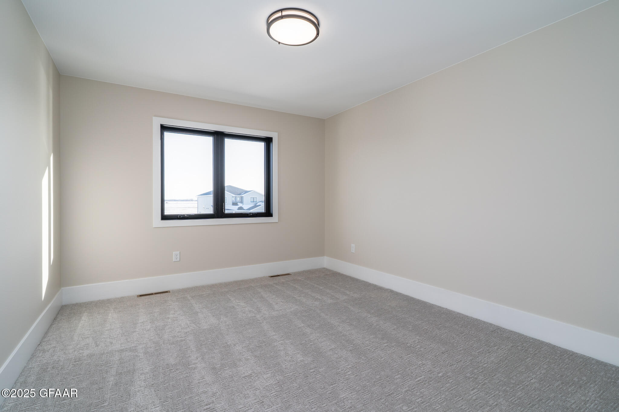 property viewer photo 28