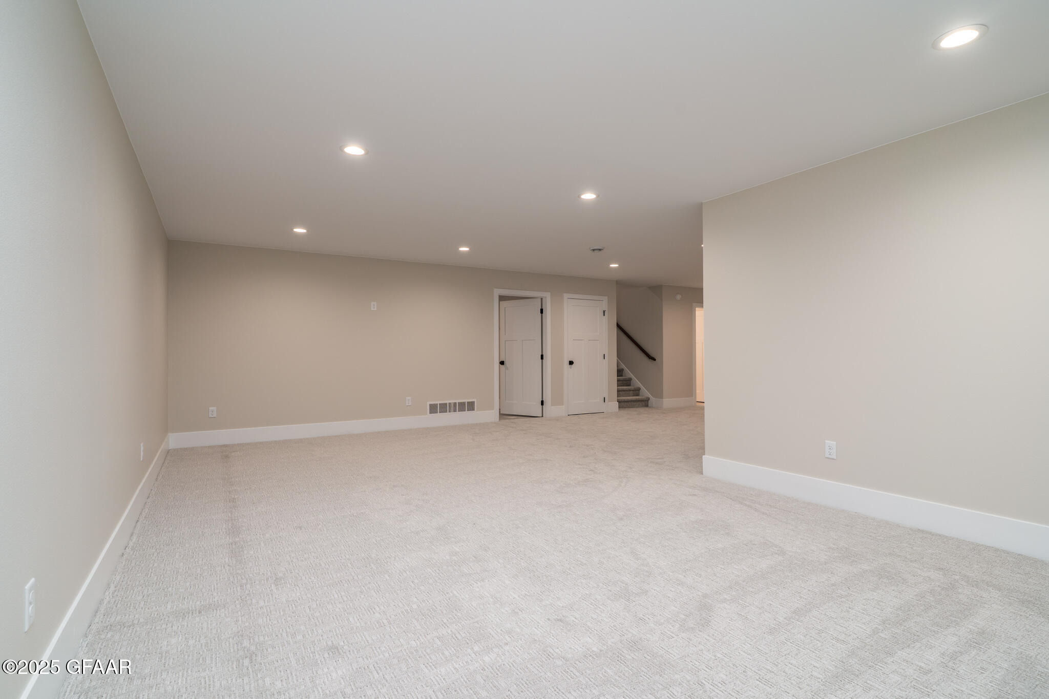 property viewer photo 34