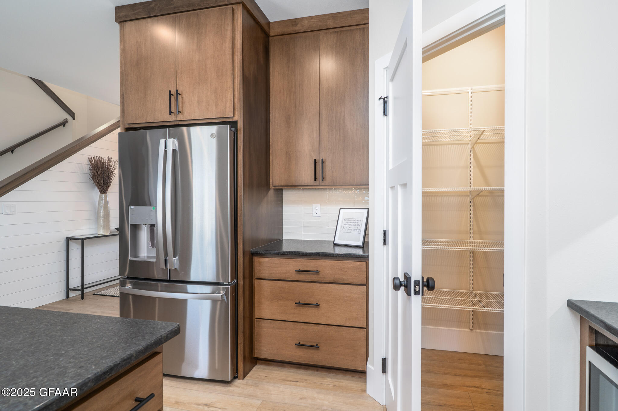 property viewer photo 7