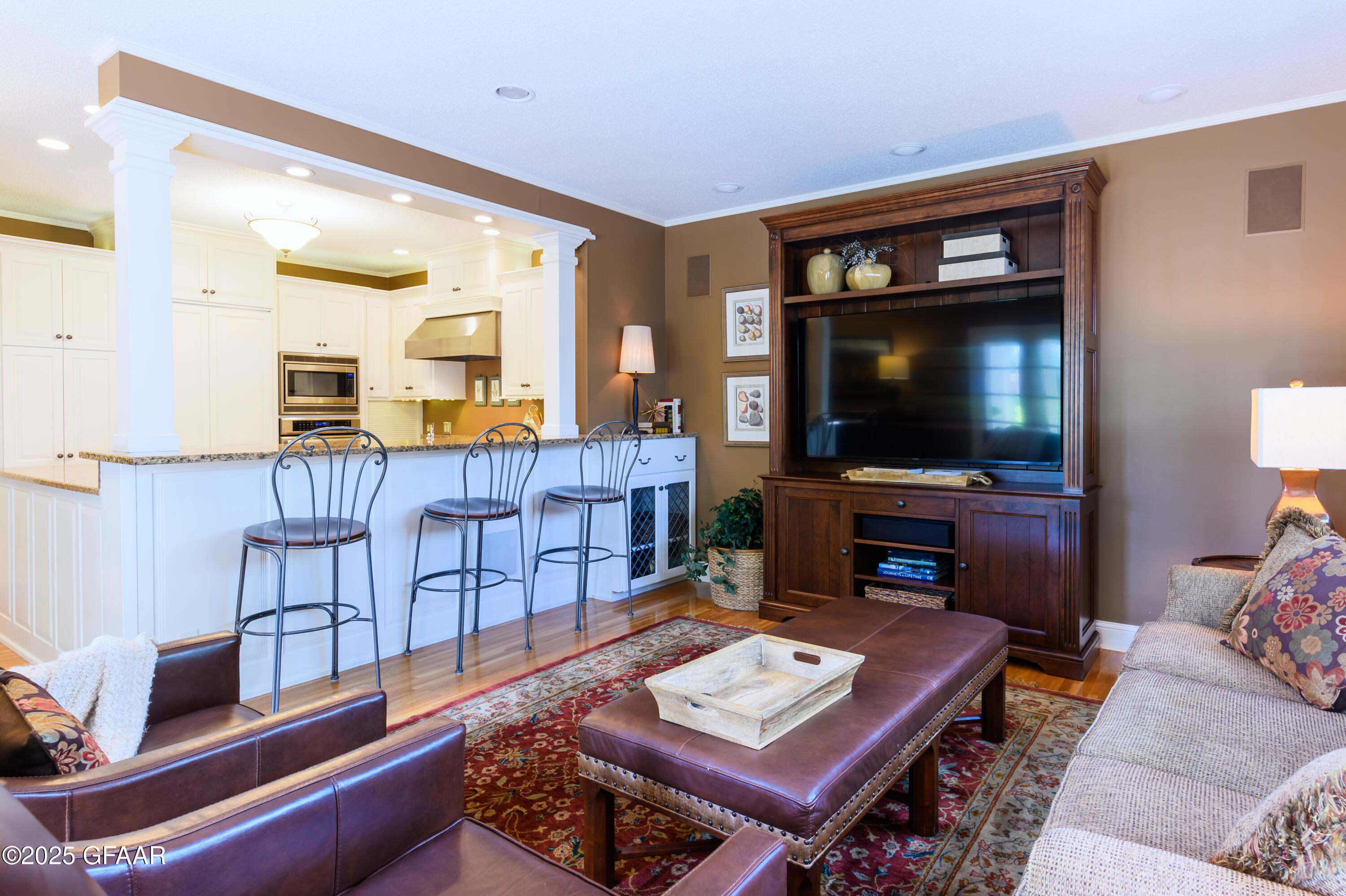 property viewer photo 10
