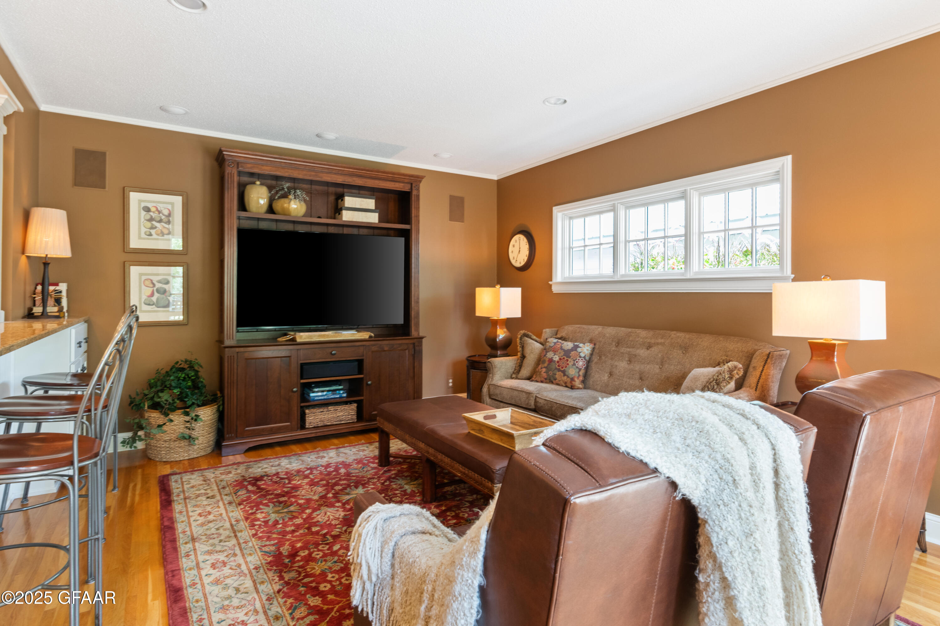 property viewer photo 11